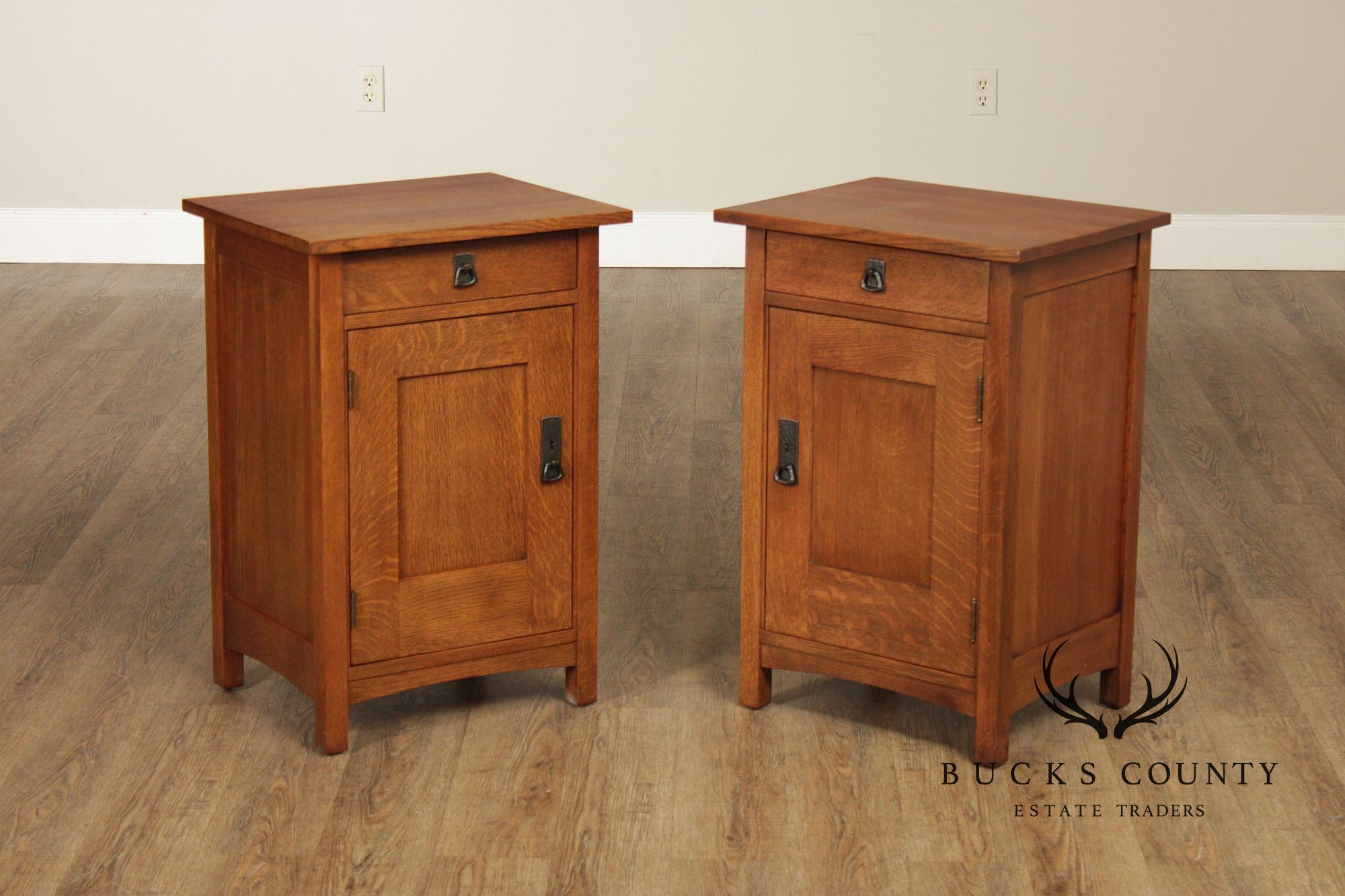 Stickley Mission Collection Oak Pair Of Cabinet Nightstands