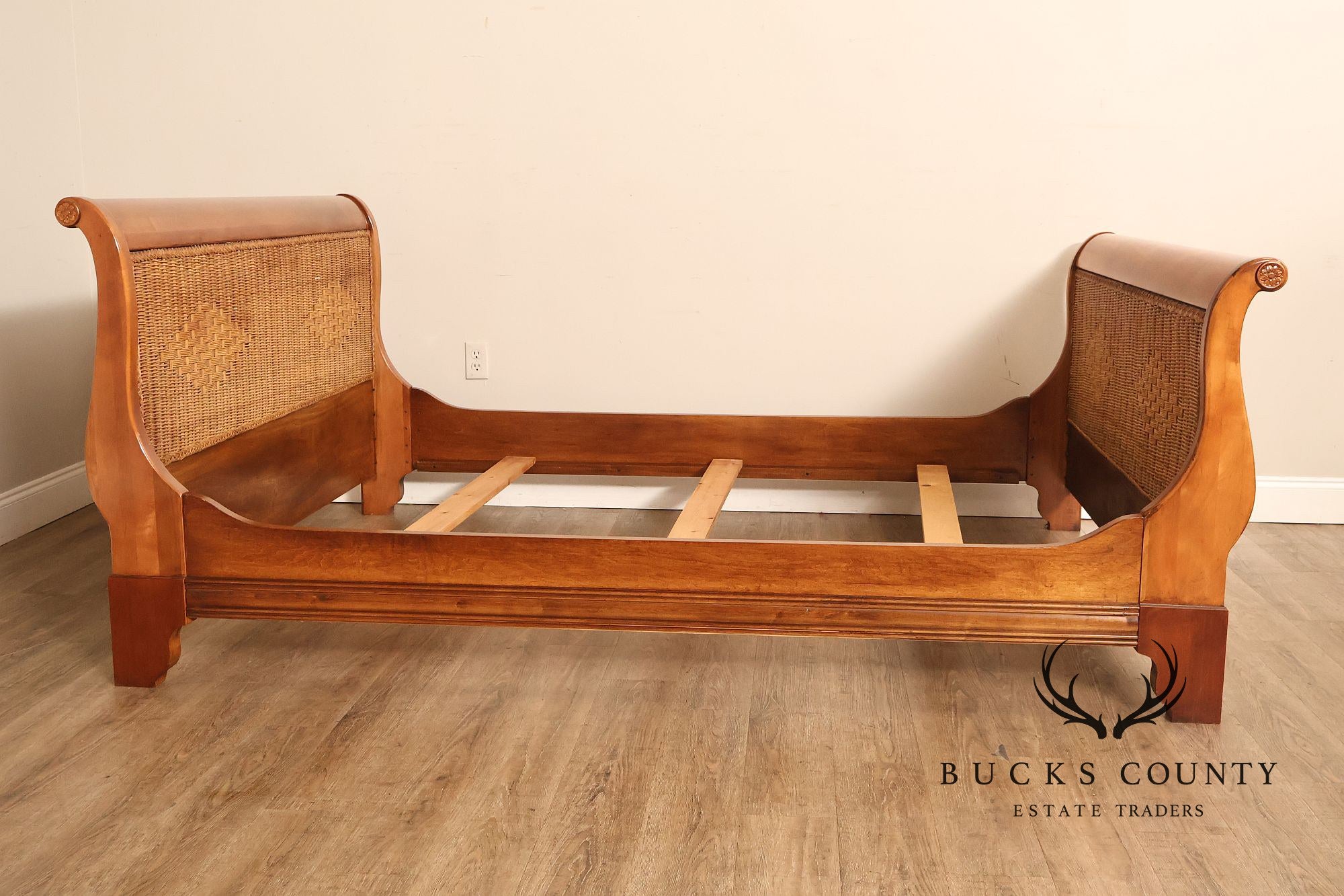 Lexington Cherry And Wicker Queen Sleigh Bed