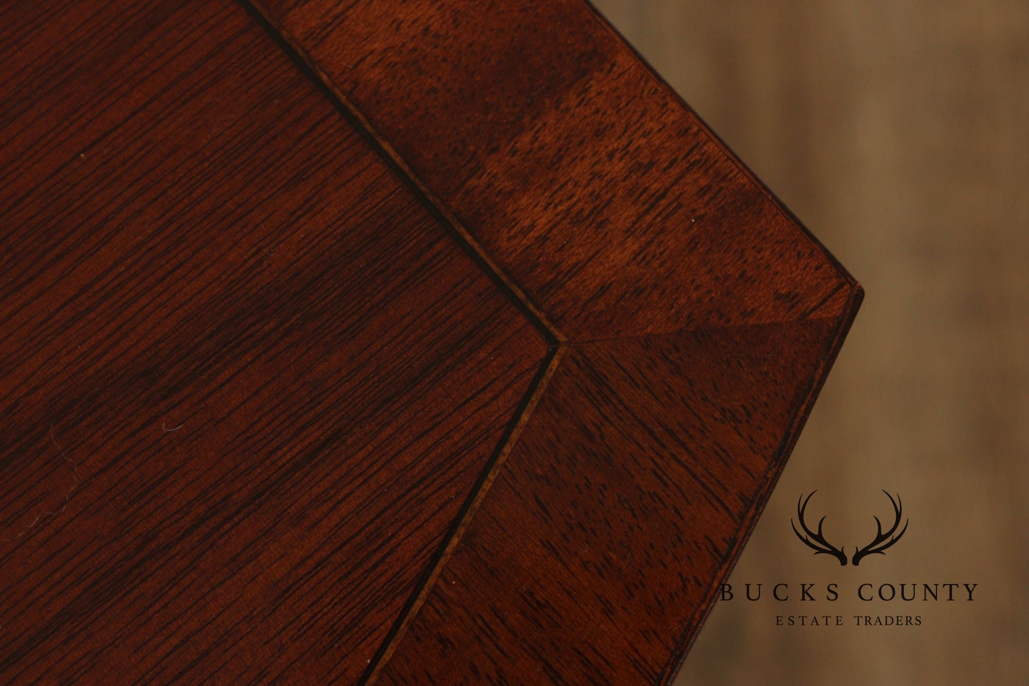 Councill Craftsmen Hepplewhite Style Mahogany Bowfront Nightstand Chest