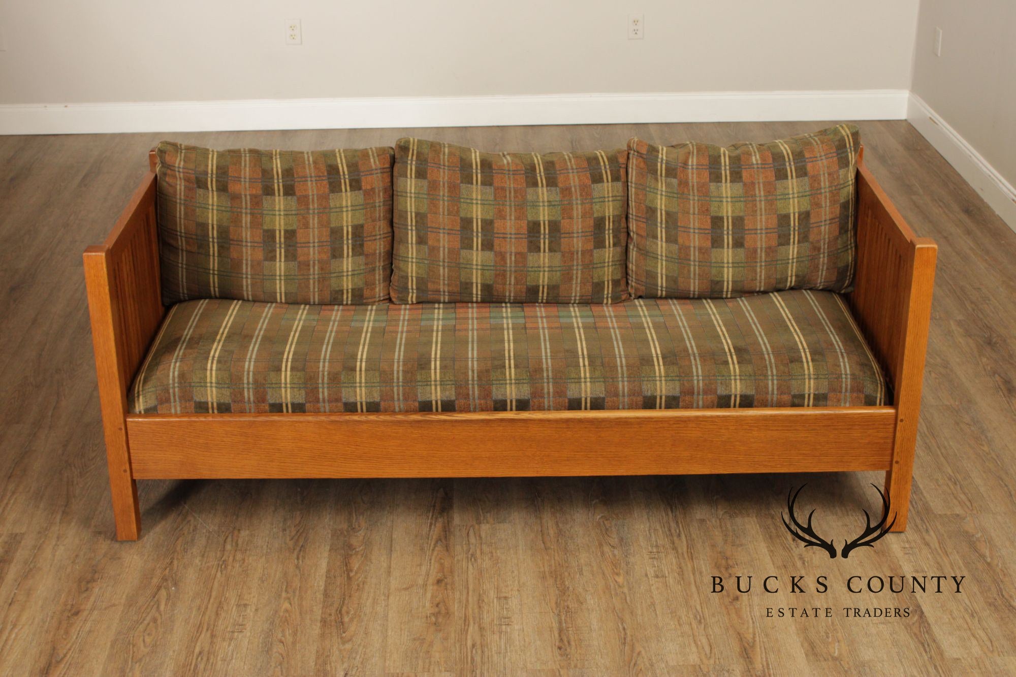 Stickley Mission Collection Oak Spindle Settle
