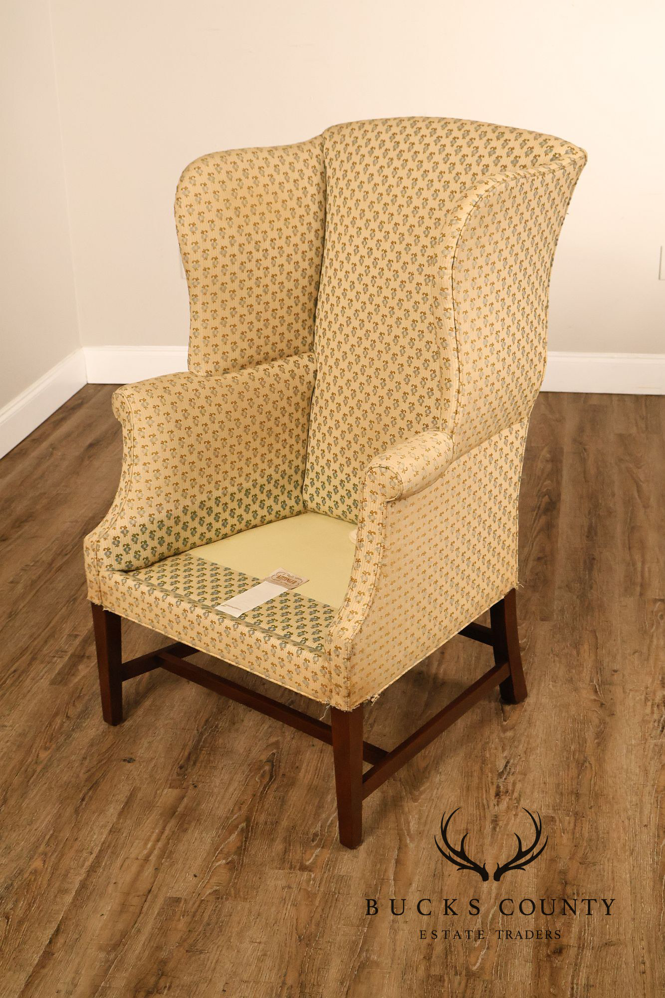 Kittinger Williamsburg Adaptation Mahogany Wing Chair