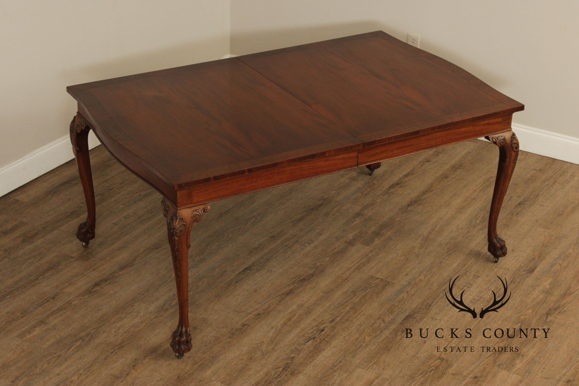Irish Georgian Style Expandable Mahogany Dining Table