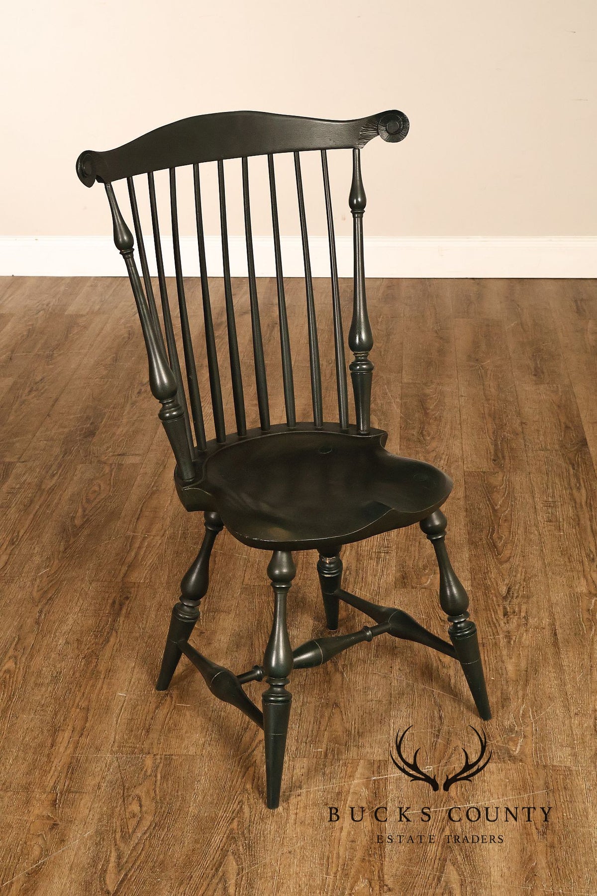 River Bend Chair Co. Set Of Eight Dark Green Painted Comb Back Windsor Dining Chairs