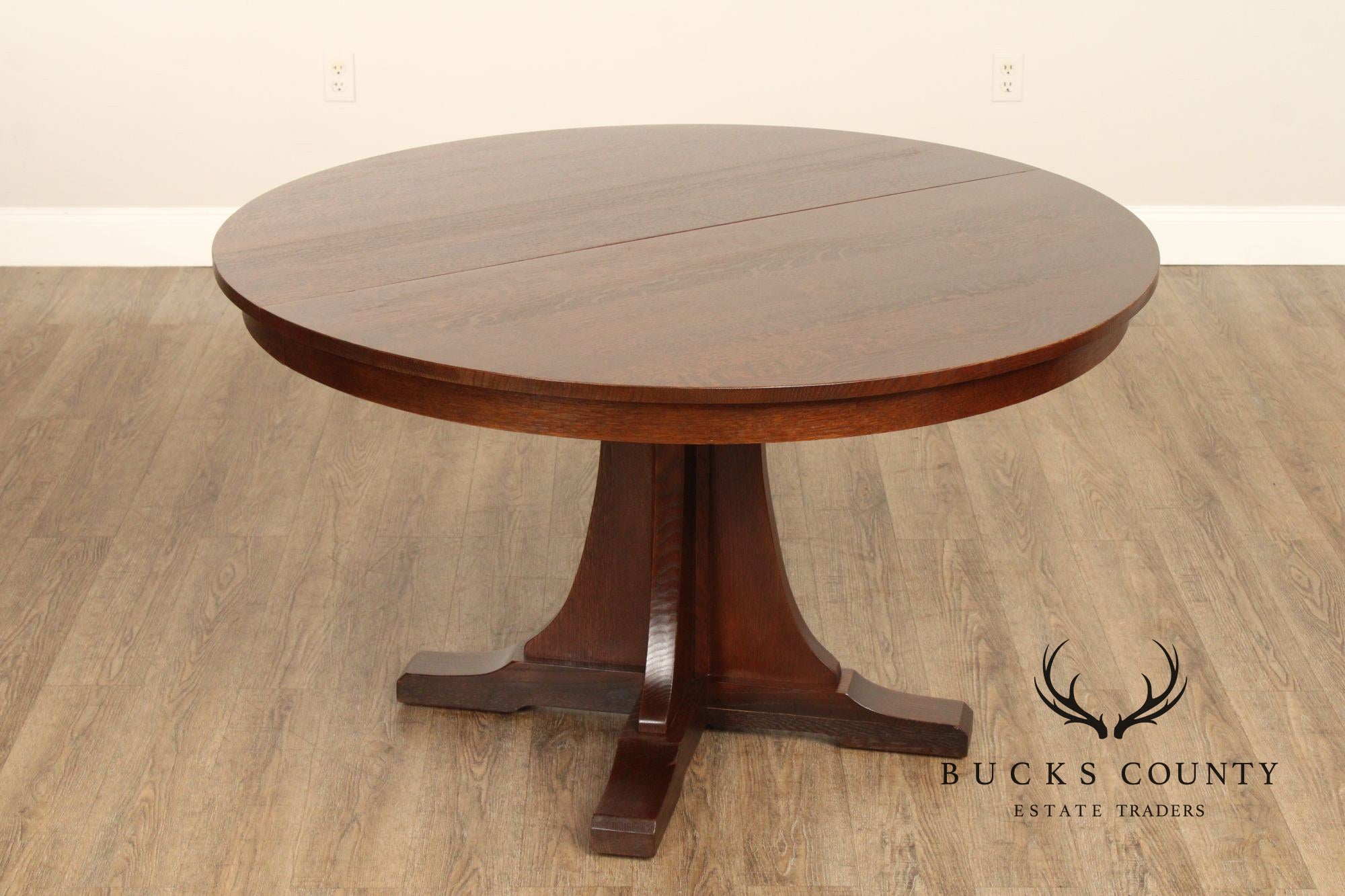 Stickley Mission Collection Round Oak Expandable Pedestal Dining Table