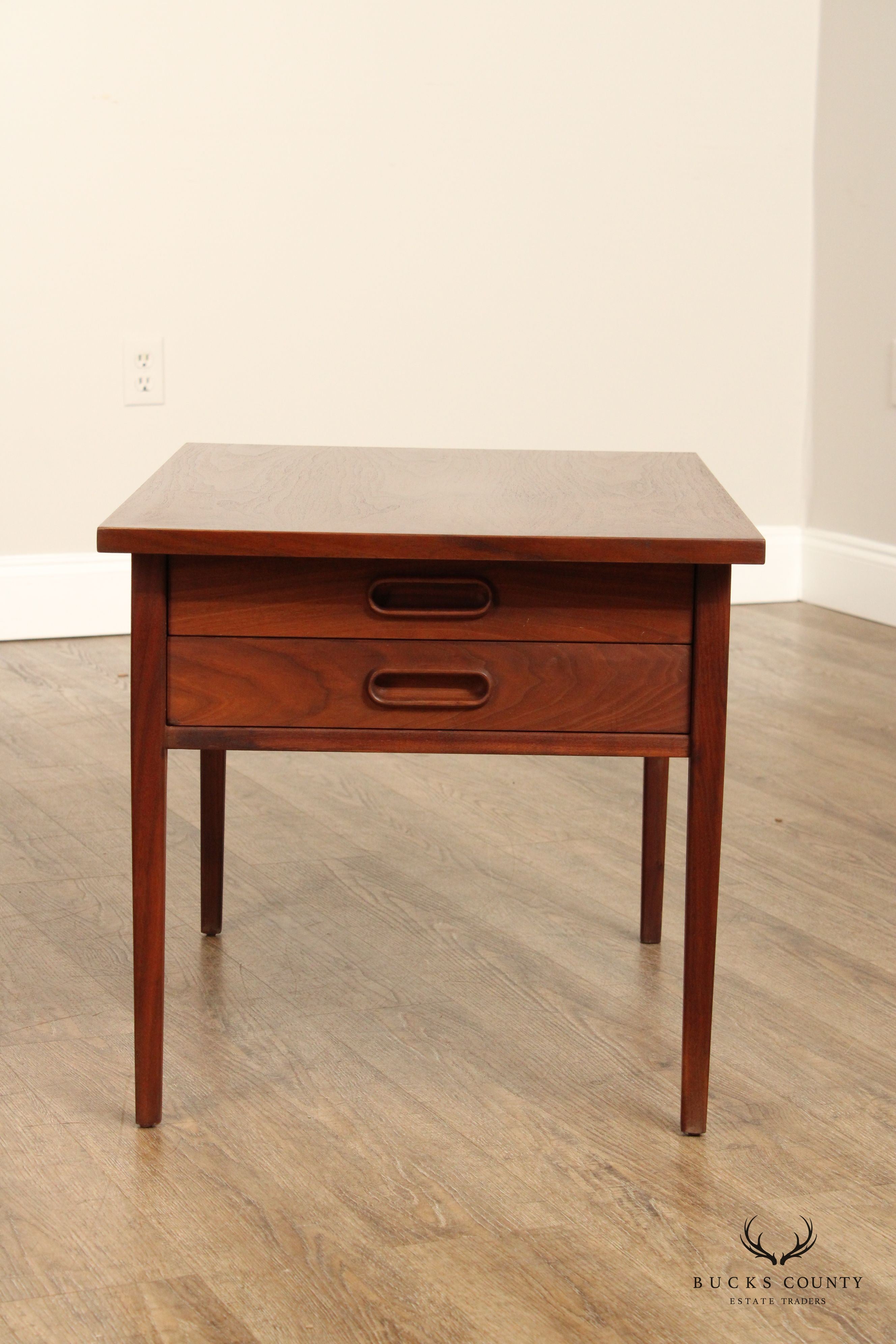 Mid Century Modern Pair of Walnut End Tables