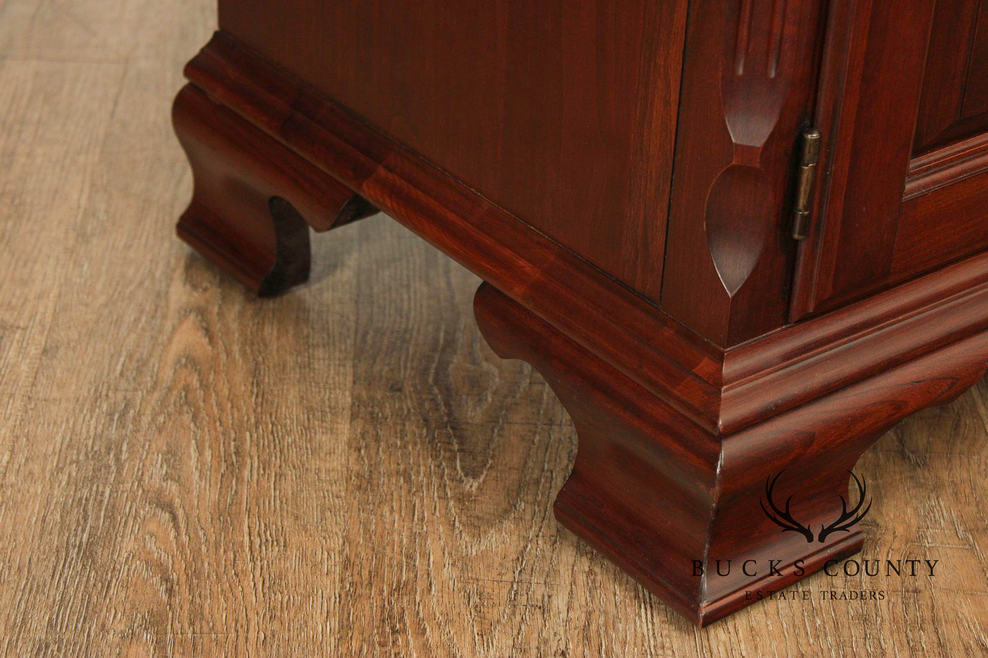 Pennsylvania House Traditional Pair Of Cherry Nightstands
