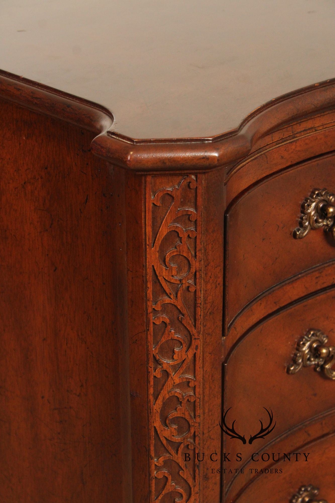 Baker Furniture Georgian Style Pair of Mahogany Chests