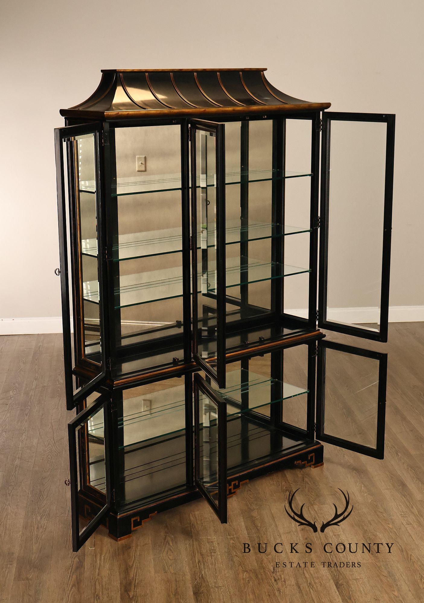 Drexel Heritage Et Cetera Chinoiserie Black Lacquer Pagoda Top Lighted Display China Cabinet