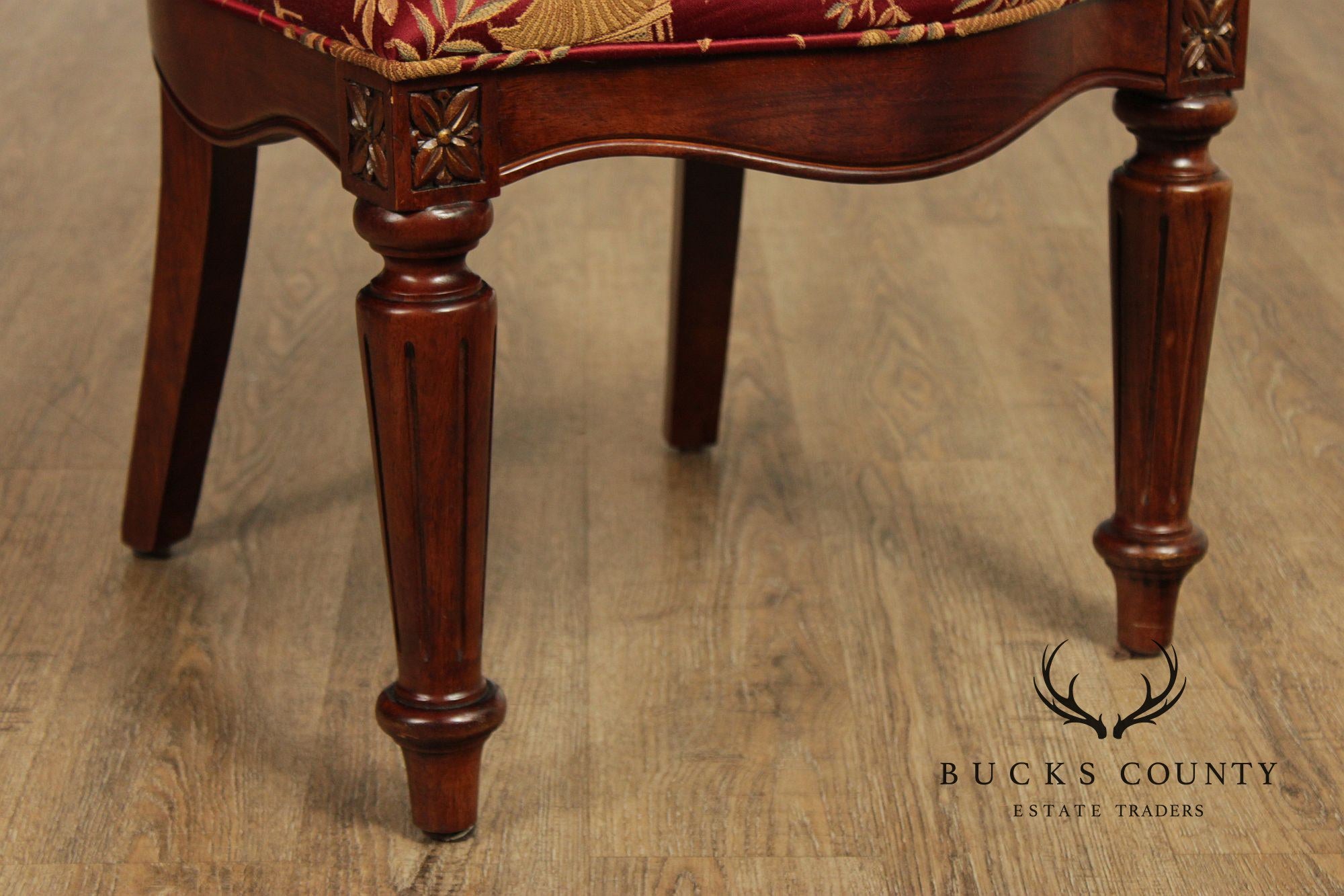 Century Furniture Set of Eight Wheat Sheaf Dining Chairs