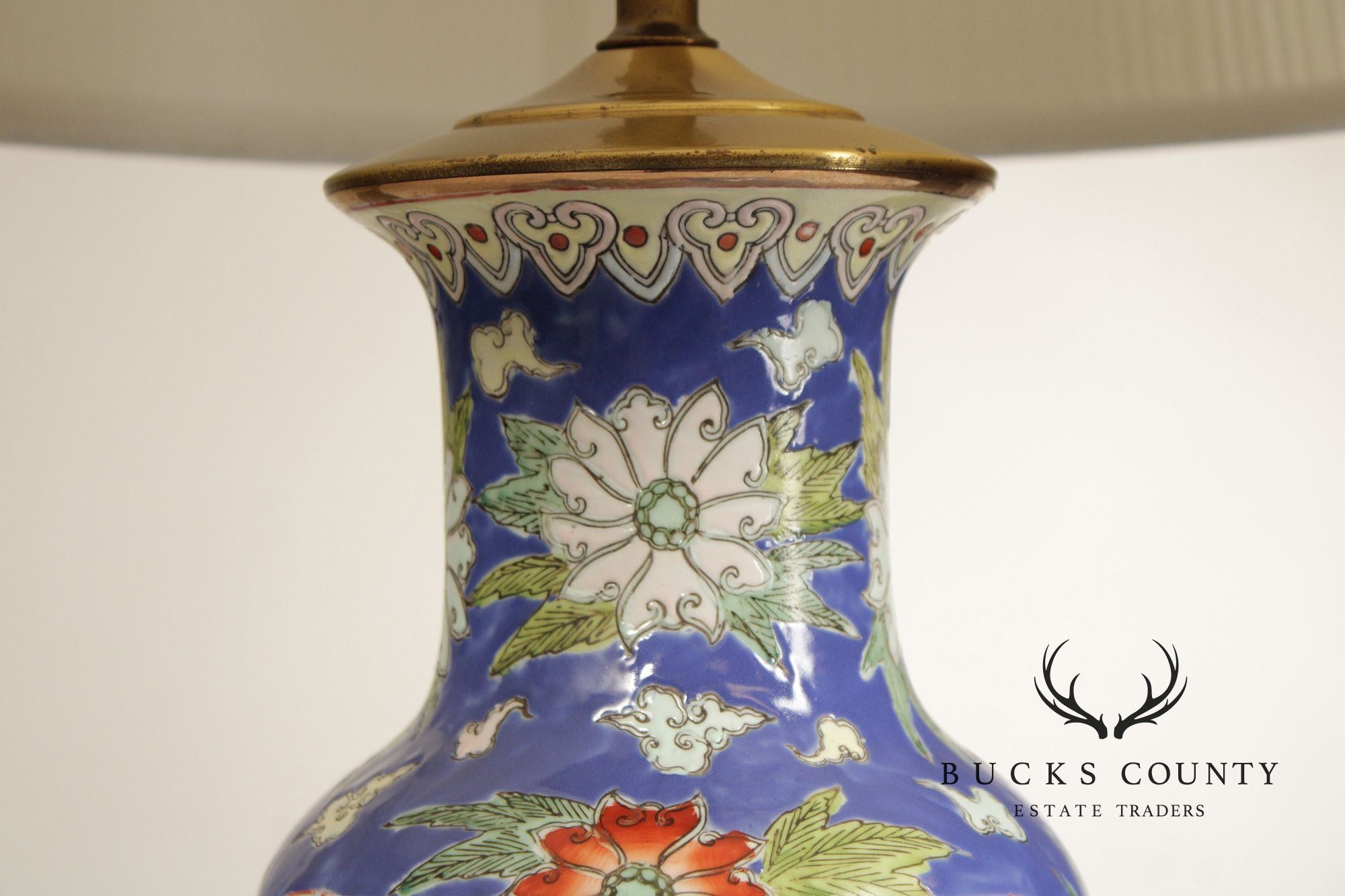 Asian Style Porcelain Vasiform Table Lamp