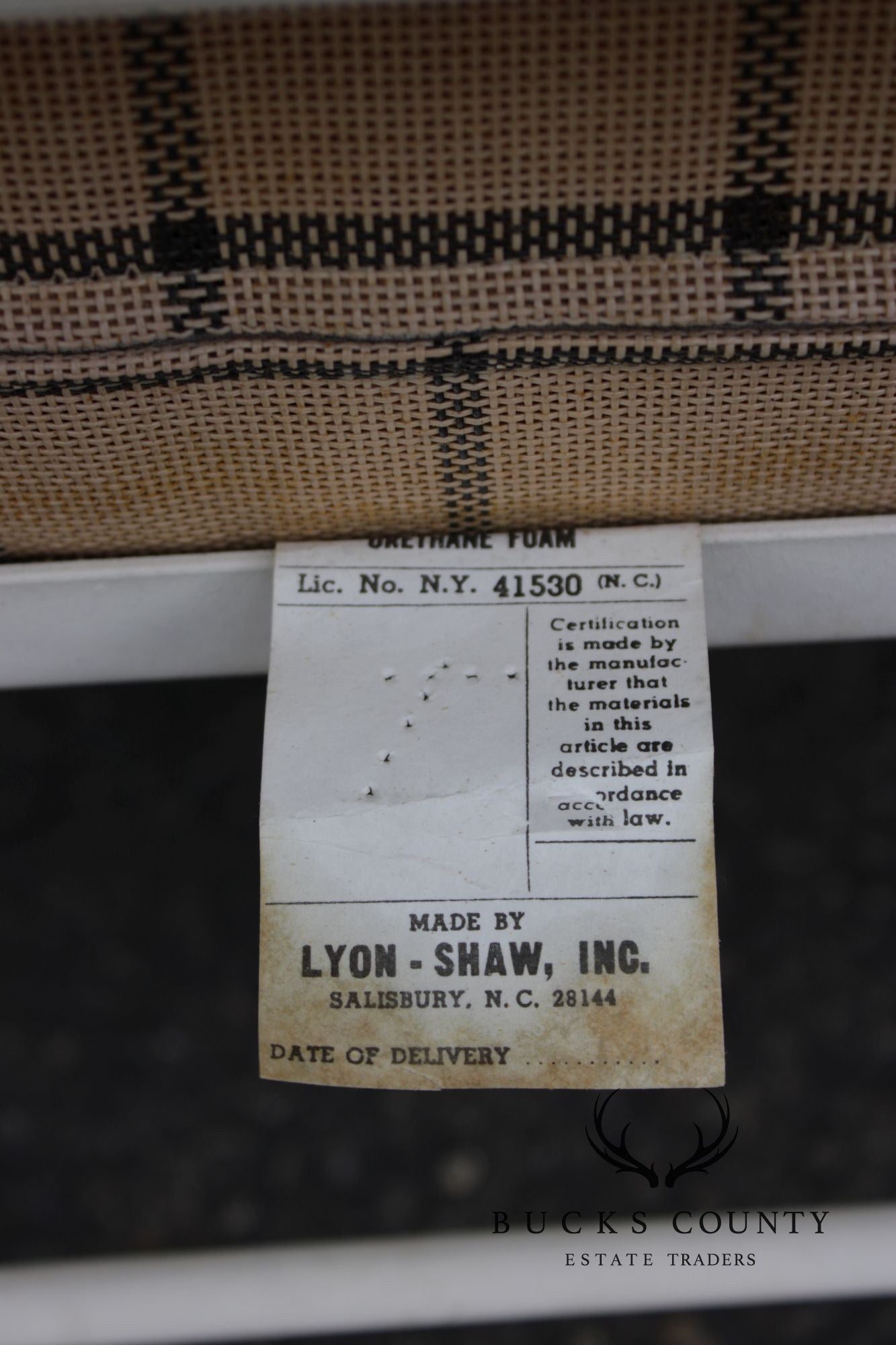 Lyon-Shaw Vintage Outdoor Patio Sofa With Scroll Iron Frame And Cushions