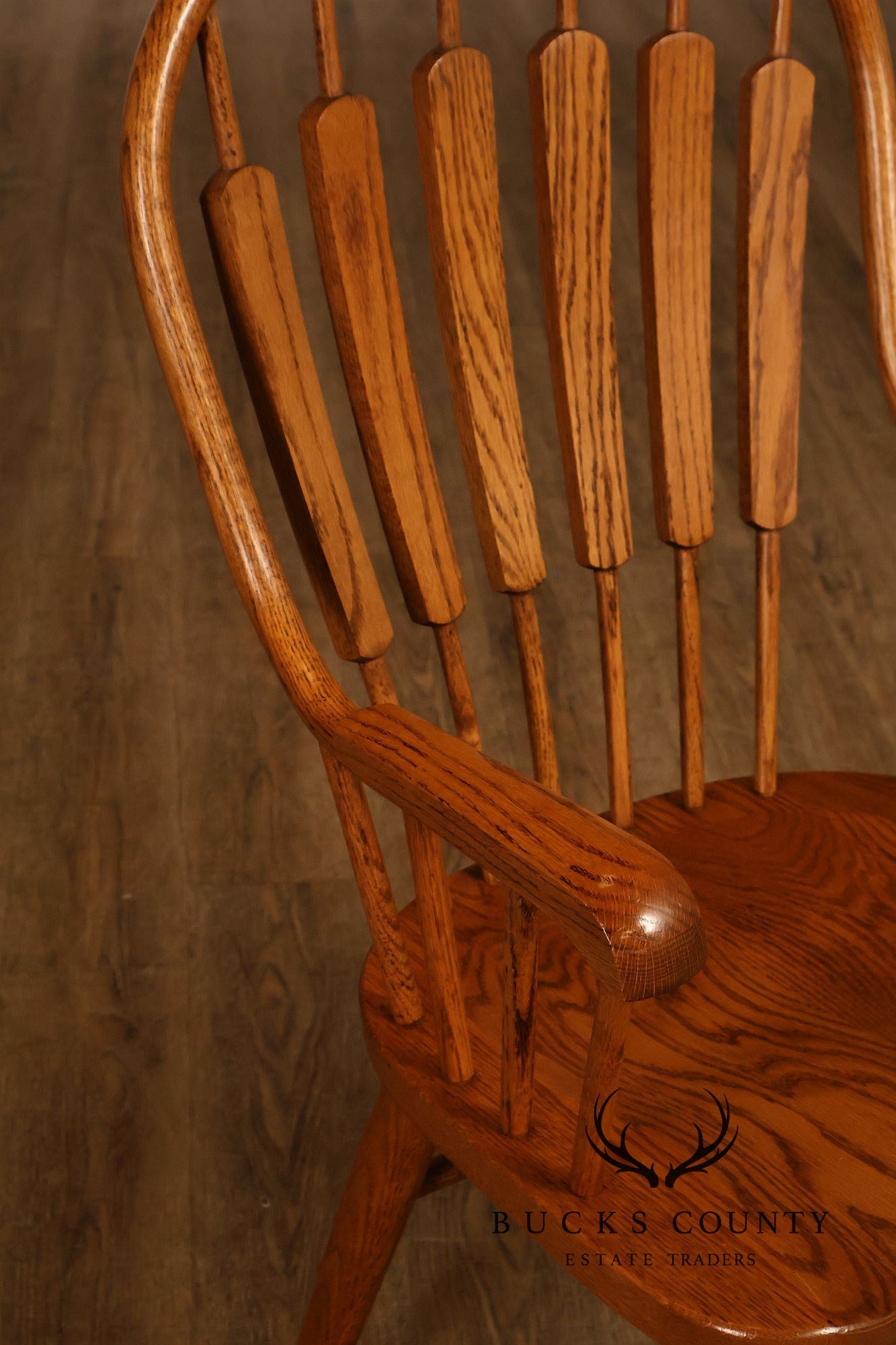 Richardson Brothers Colonial Windsor Style Set Of Seven Oak Dining Chairs