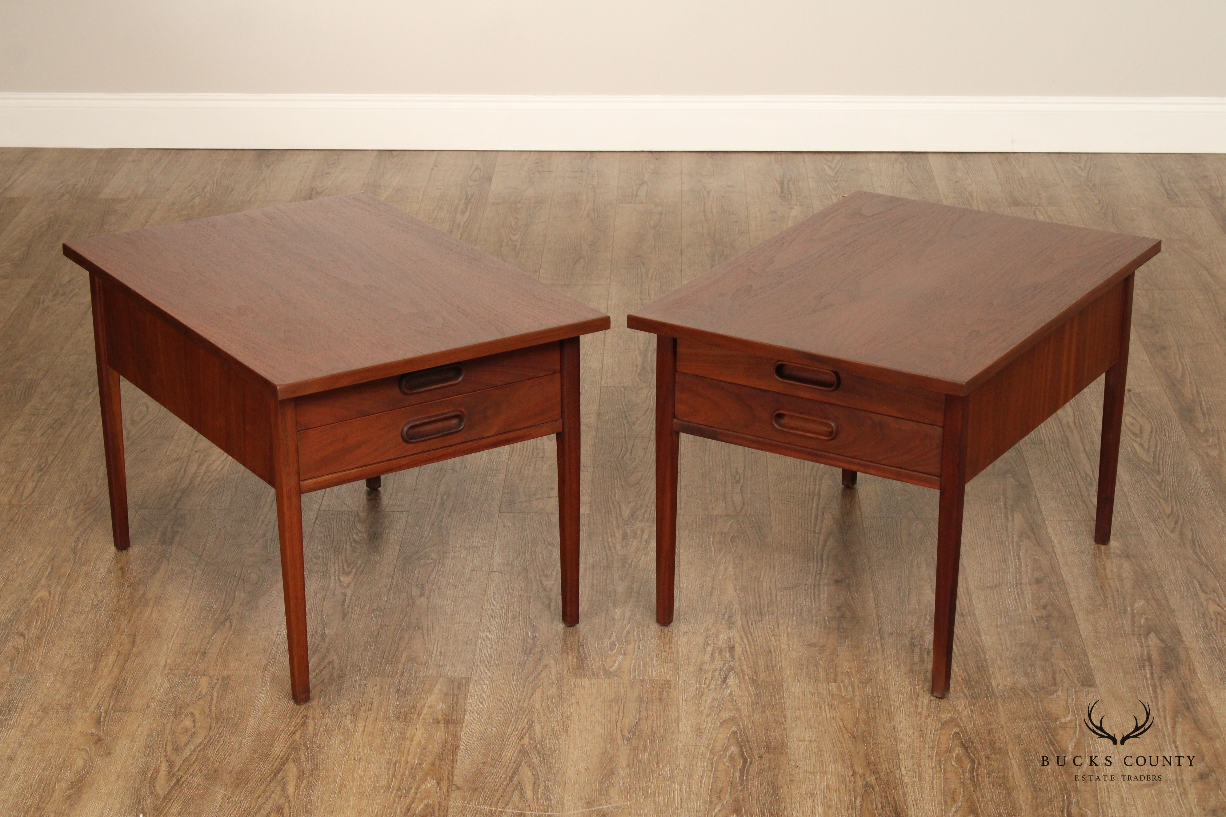 Mid Century Modern Pair of Walnut End Tables