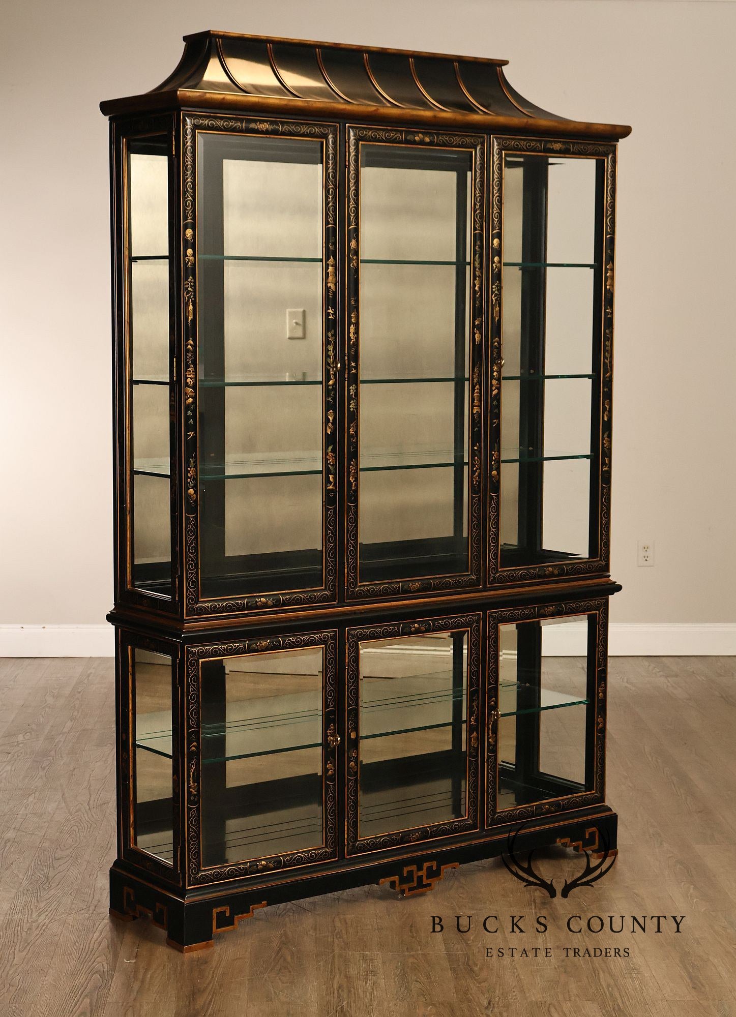 Drexel Heritage Et Cetera Chinoiserie Black Lacquer Pagoda Top Lighted Display China Cabinet