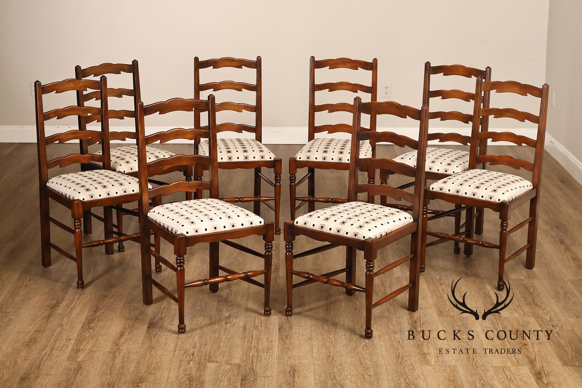 English Traditional Set Of Eight Custom Quality Ladderback Dining Chairs