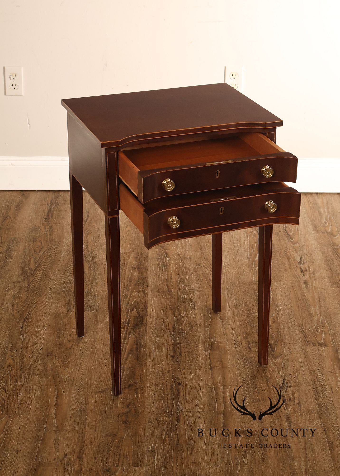 Stickley Colonial Williamsburg Mahogany Inlaid End Table