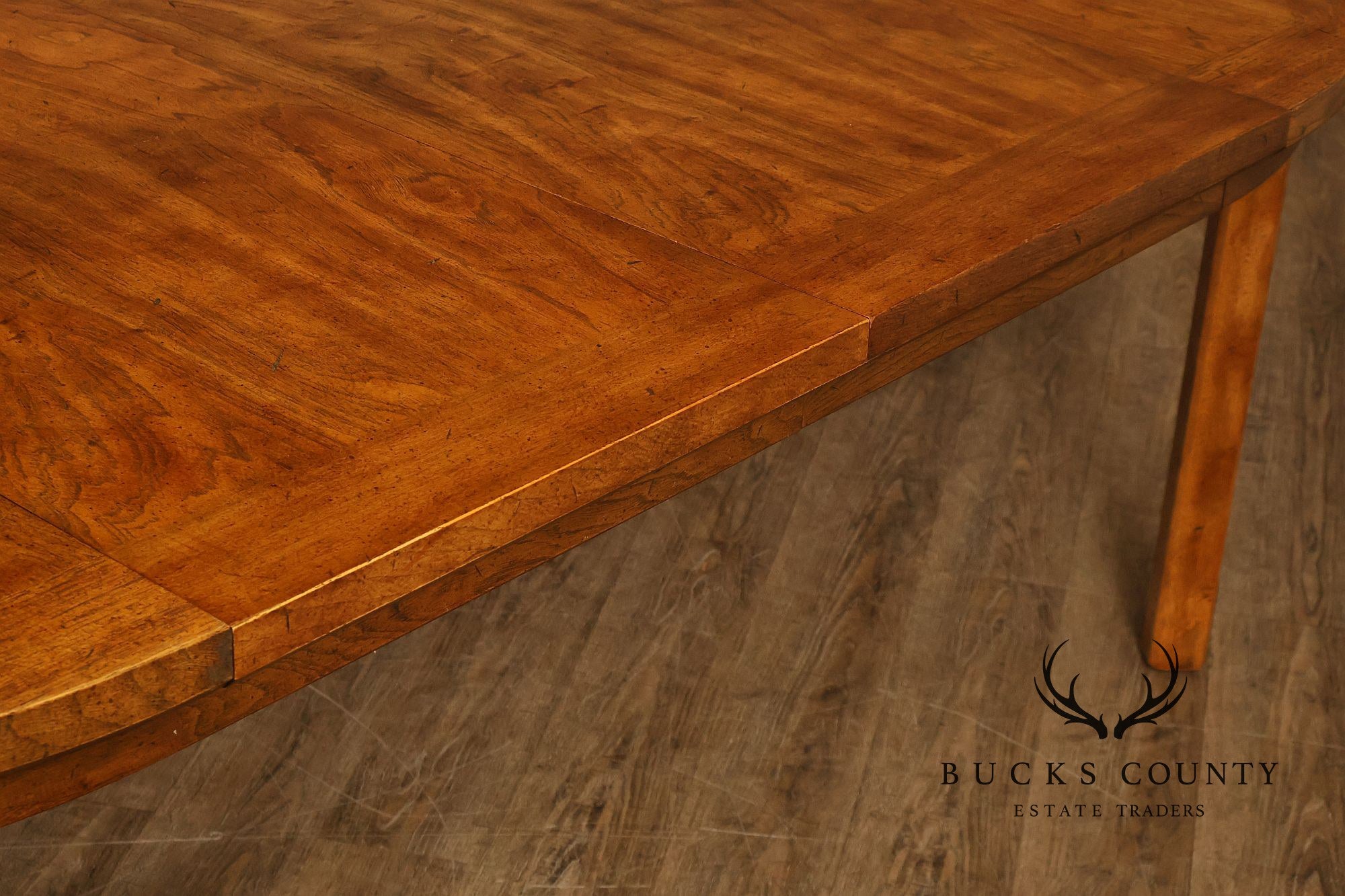 Drexel 'Woodbriar' Campaign Style Round Expandable Dining Table