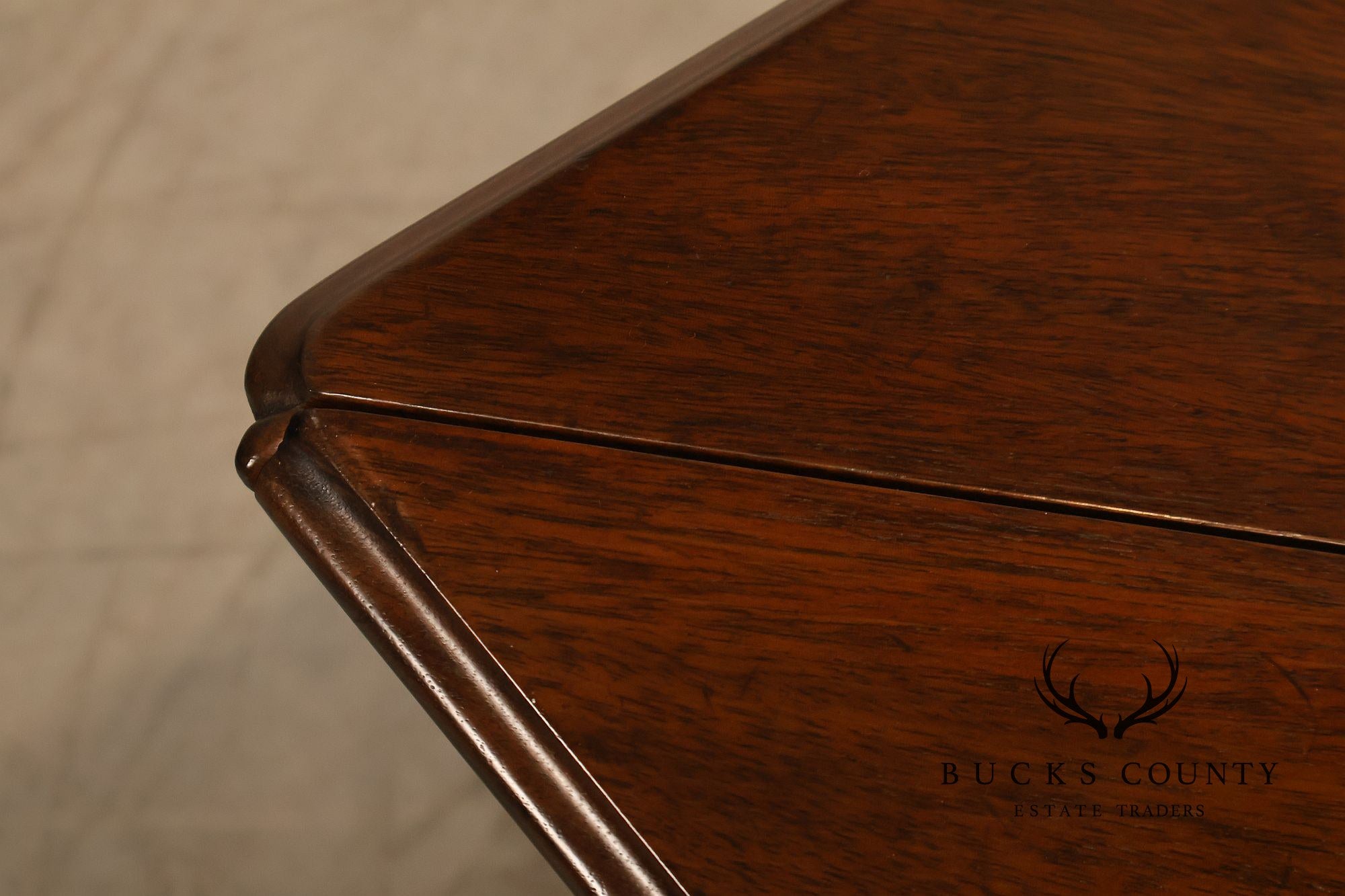 Kittinger Colonial Williamsburg Mahogany Drop-Leaf Napkin Table
