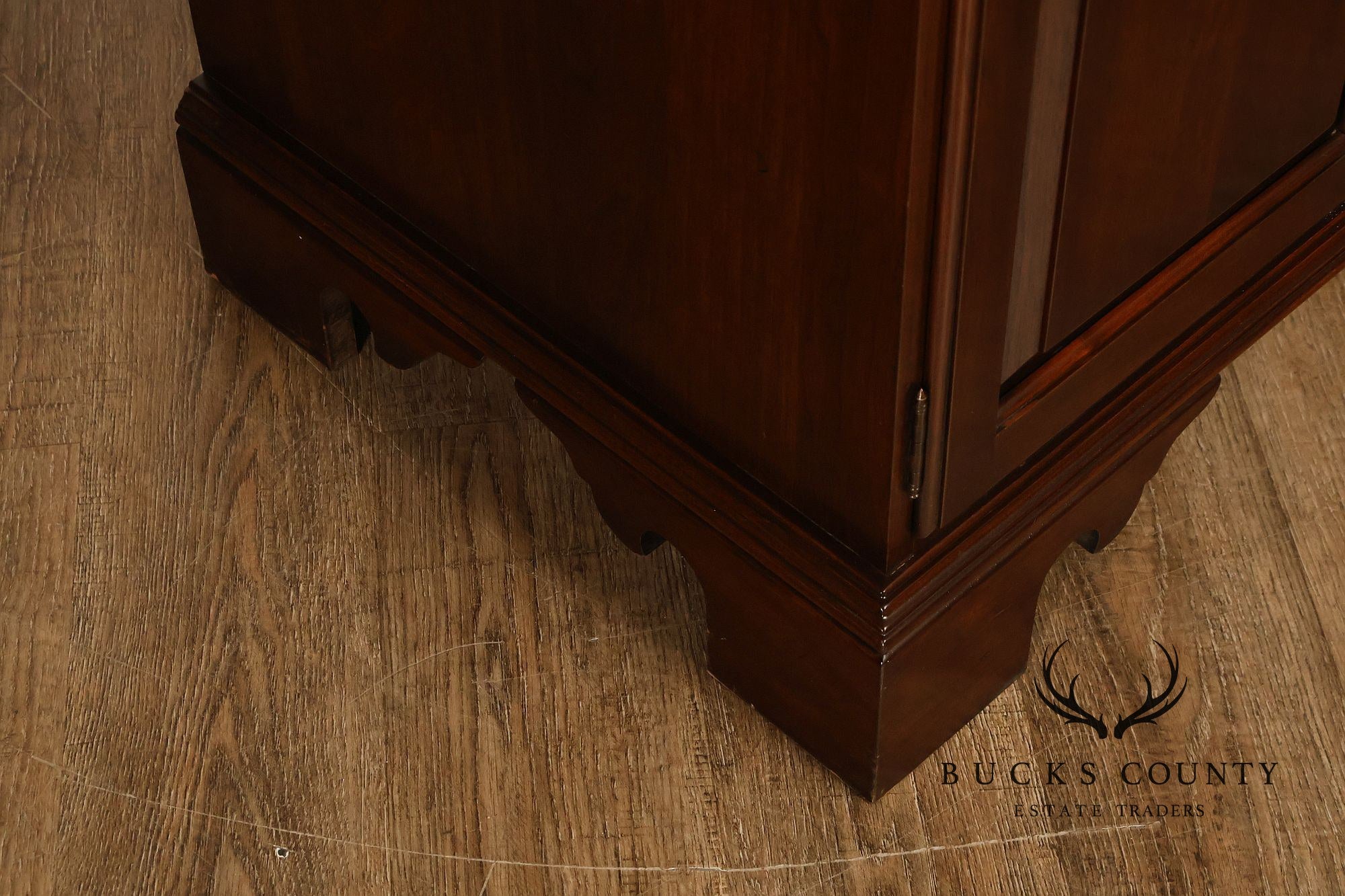 Ethan Allen 'Georgian Court' Cherry China Cabinet