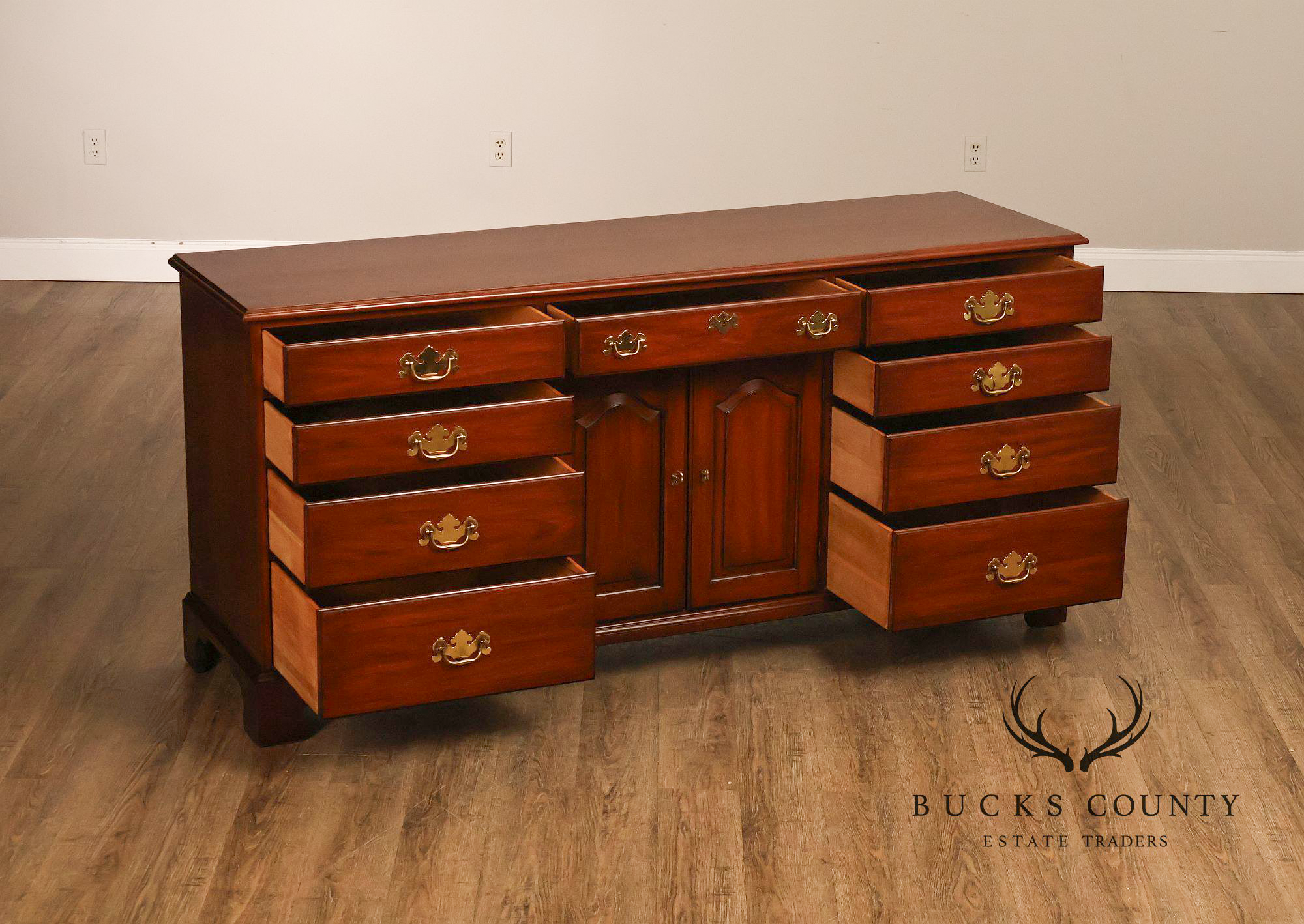 Henkel Harris Virginia Galleries Cherry 9 Drawer Dresser
