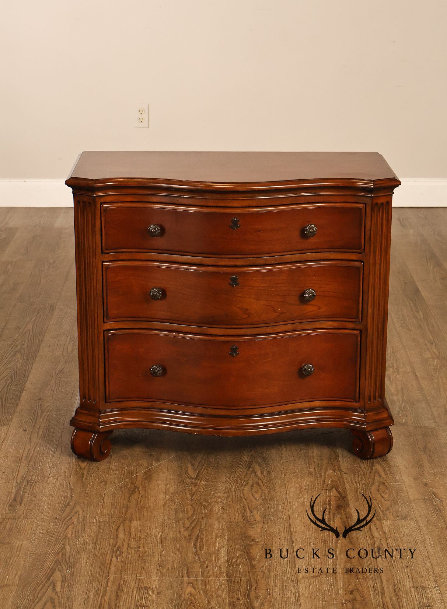 Ethan Allen 'Tuscany' Pair of Bedside Chests Nightstands