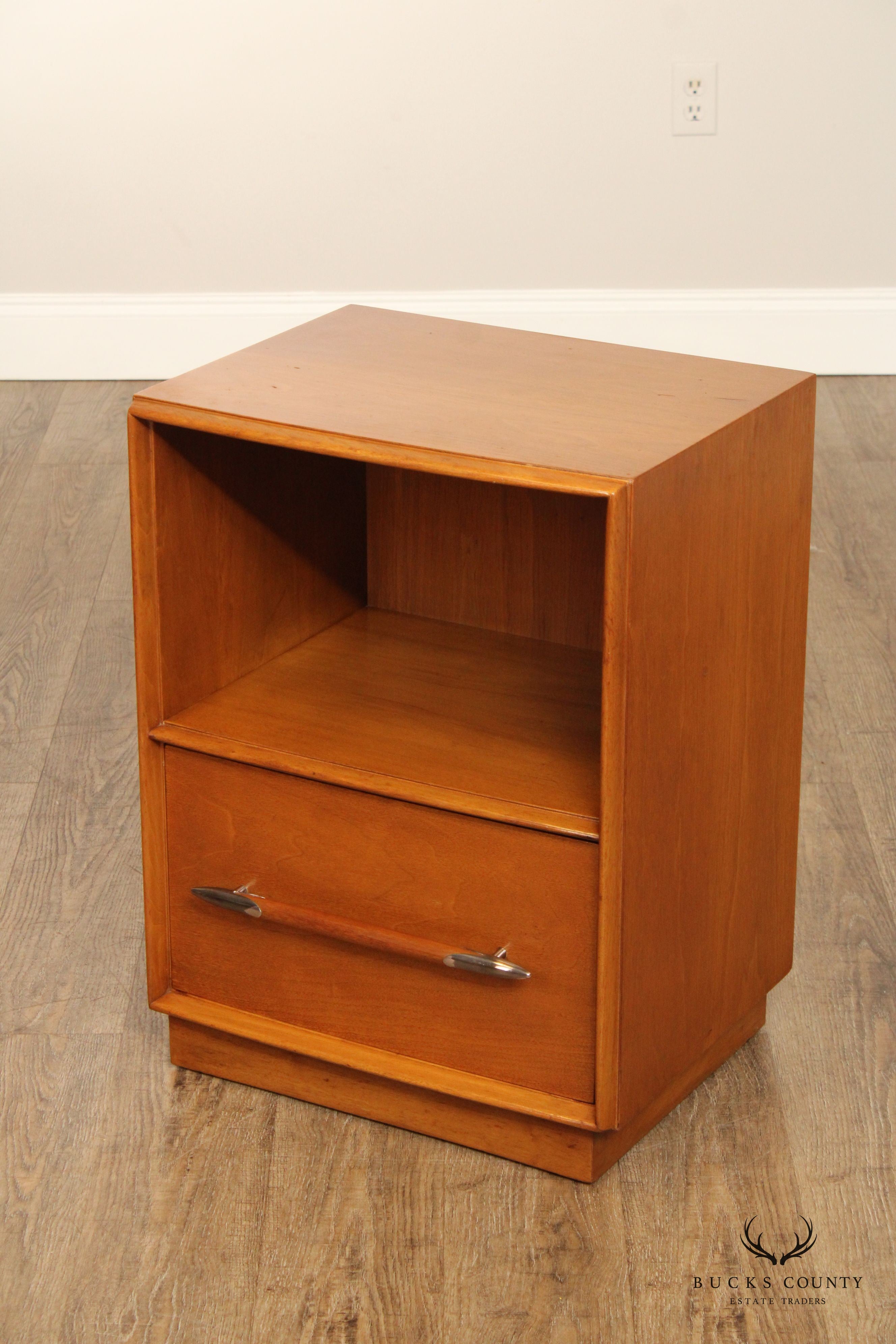 Widdicomb Mid Century Modern Pair of Walnut Open Nightstands