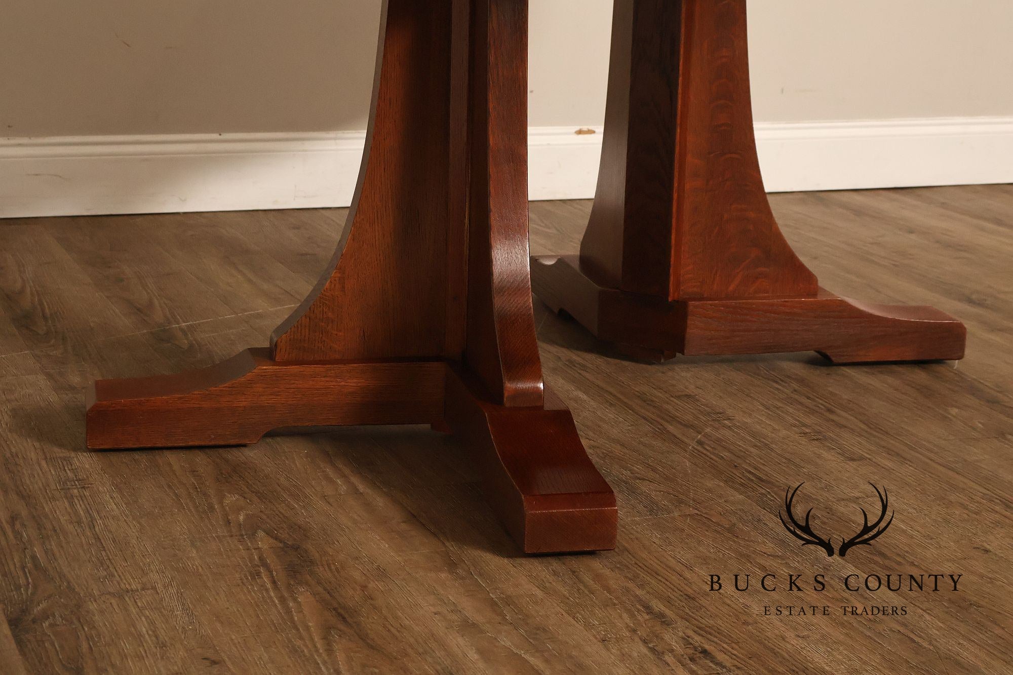 Stickley Mission Collection Round Oak Expandable Dining Table