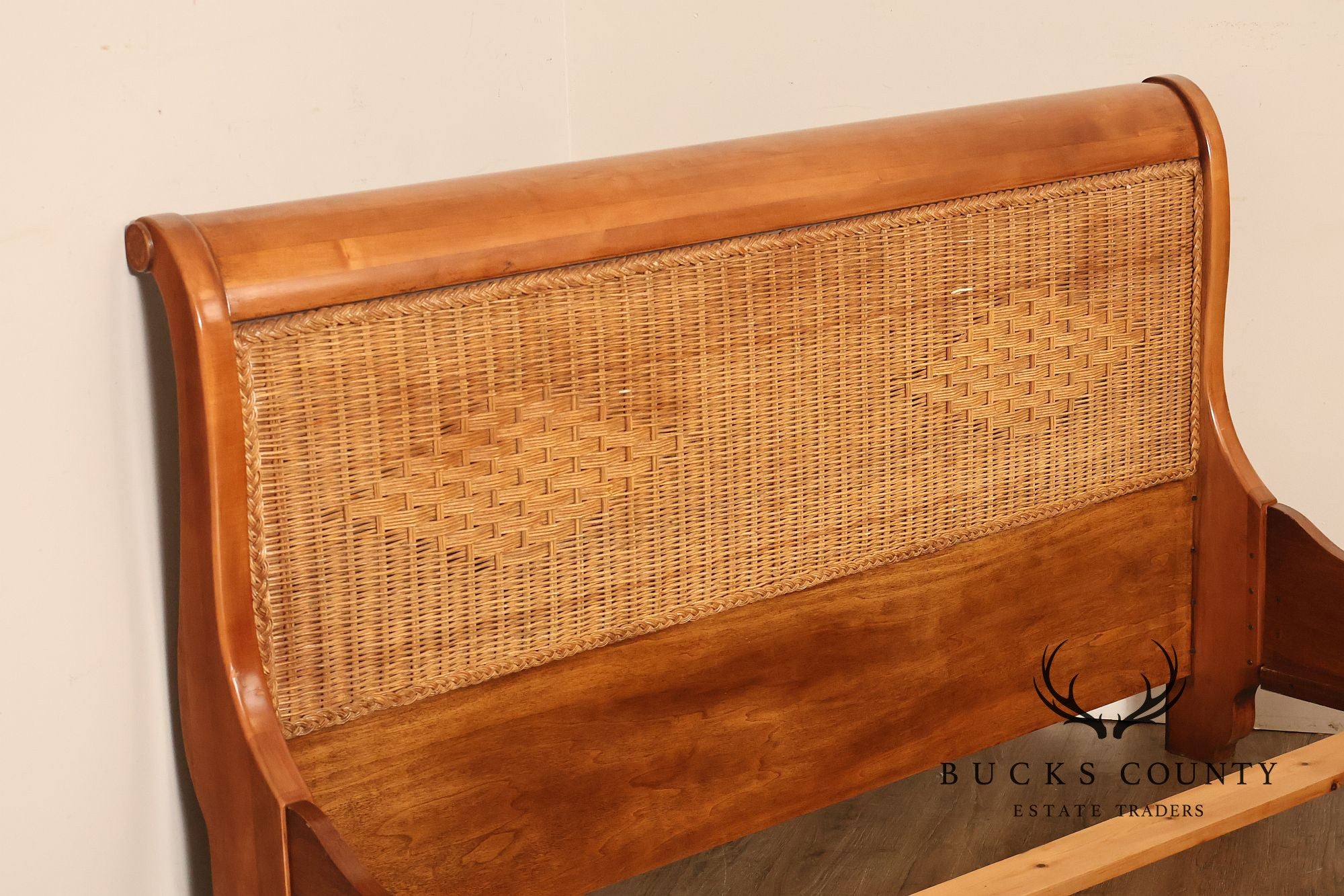 Lexington Cherry And Wicker Queen Sleigh Bed