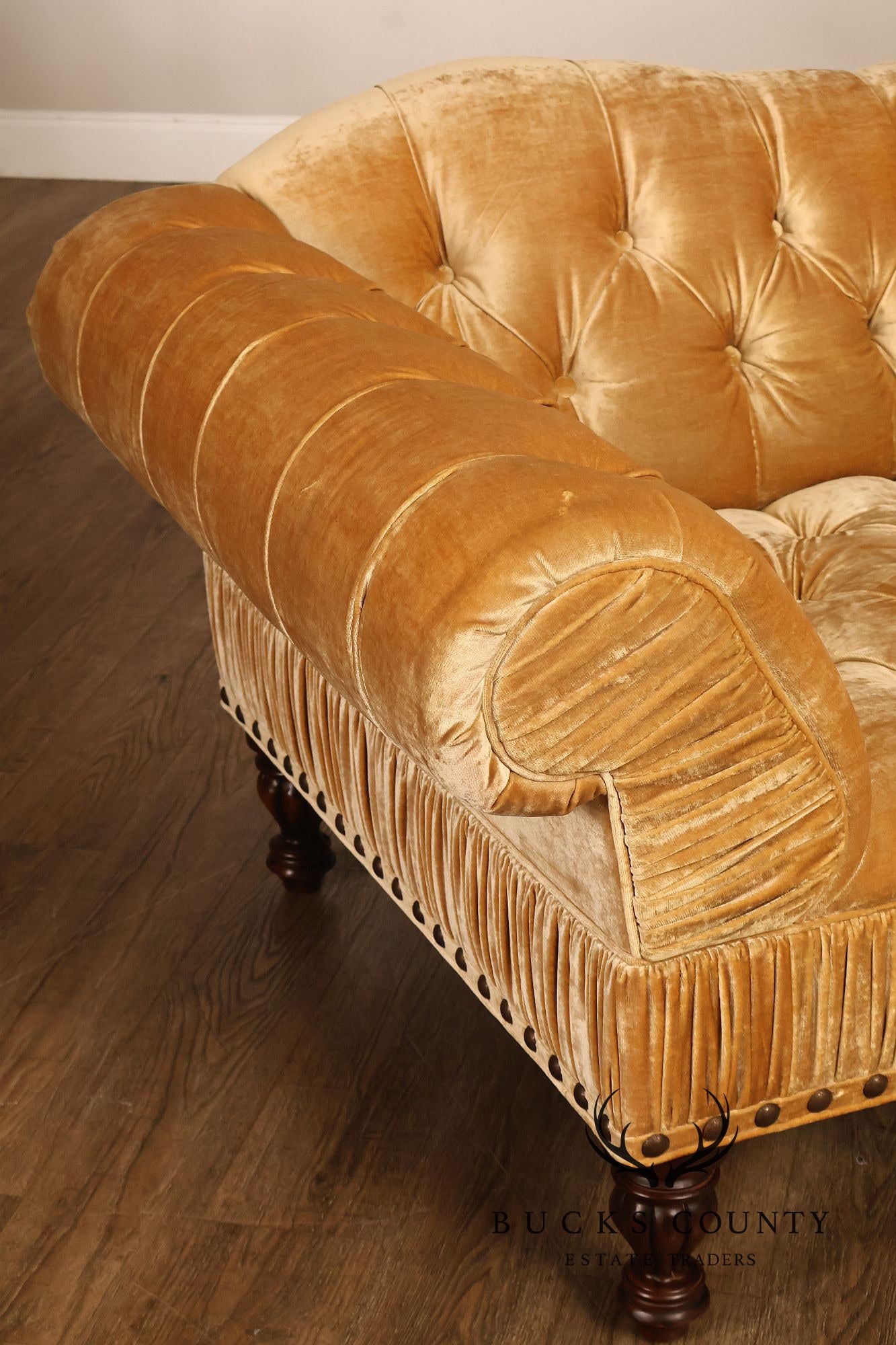 EJ Victor Victorian Revival Pair of Serpentine Tufted Velvet Sofas