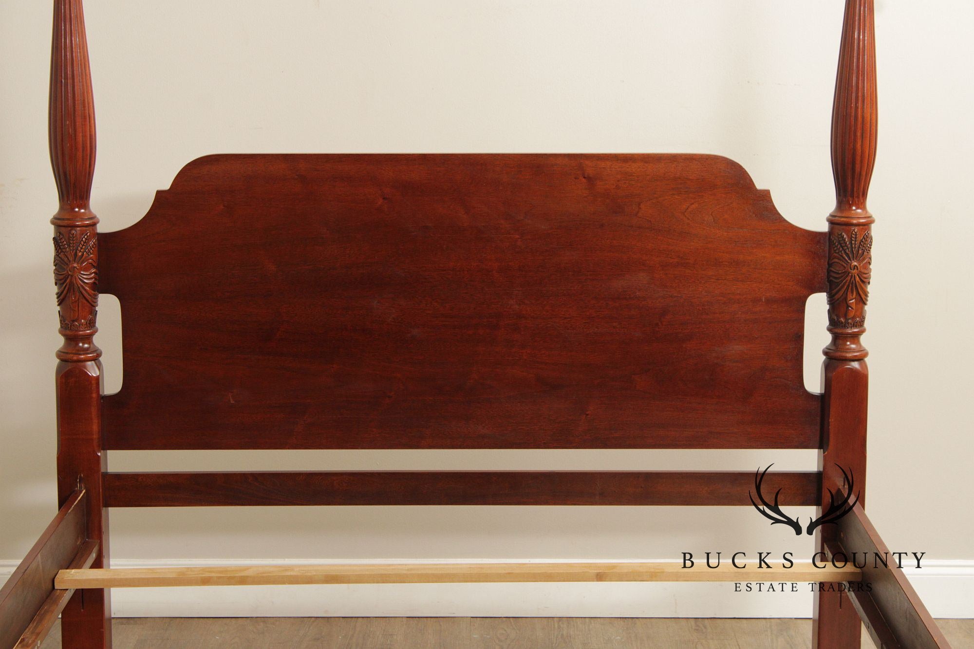 Lexington Queen Size Carved Mahogany Poster Bed