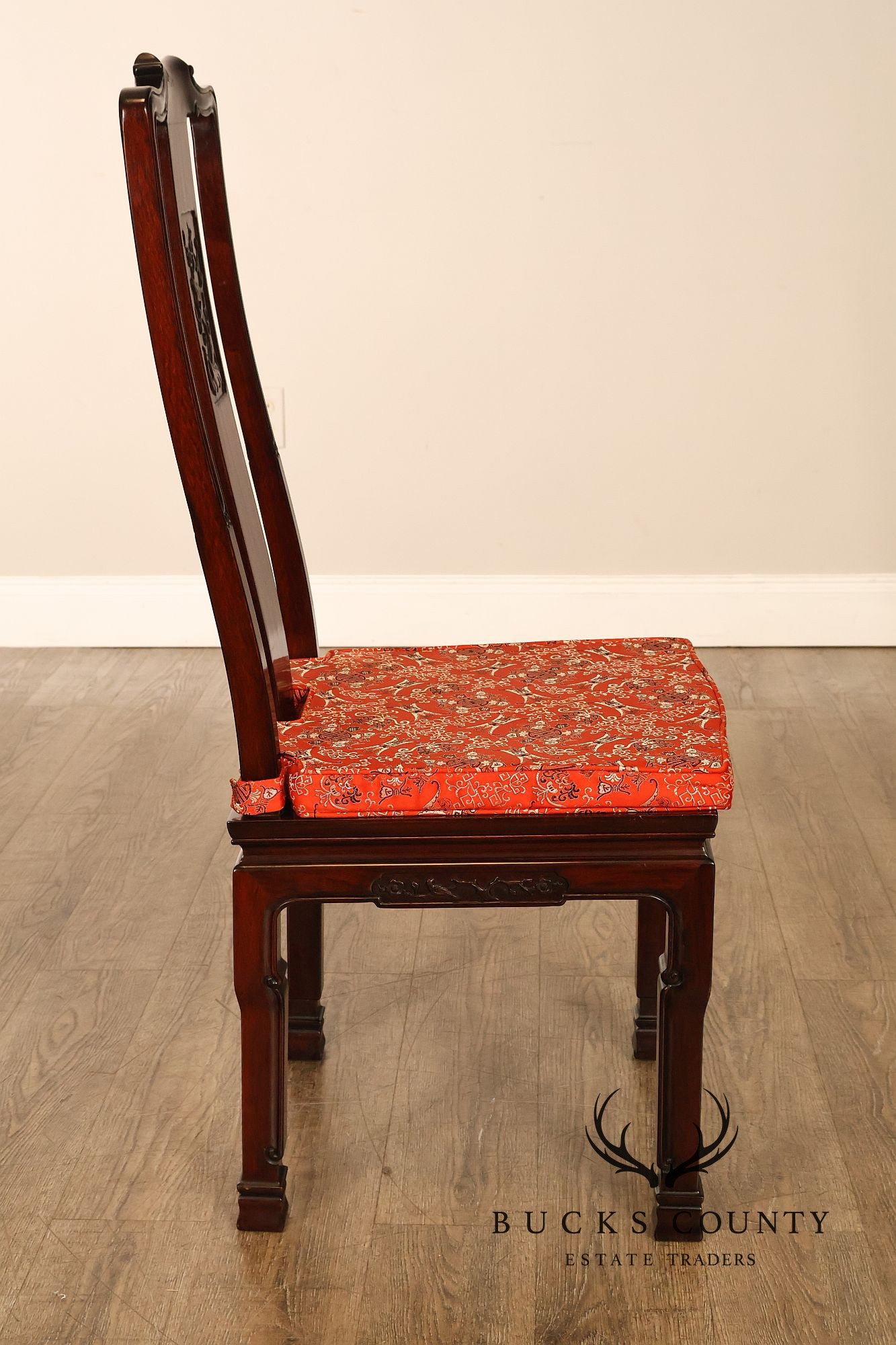 Chinese Style Set Of Eight Rosewood Dining Chairs With Carved Splats