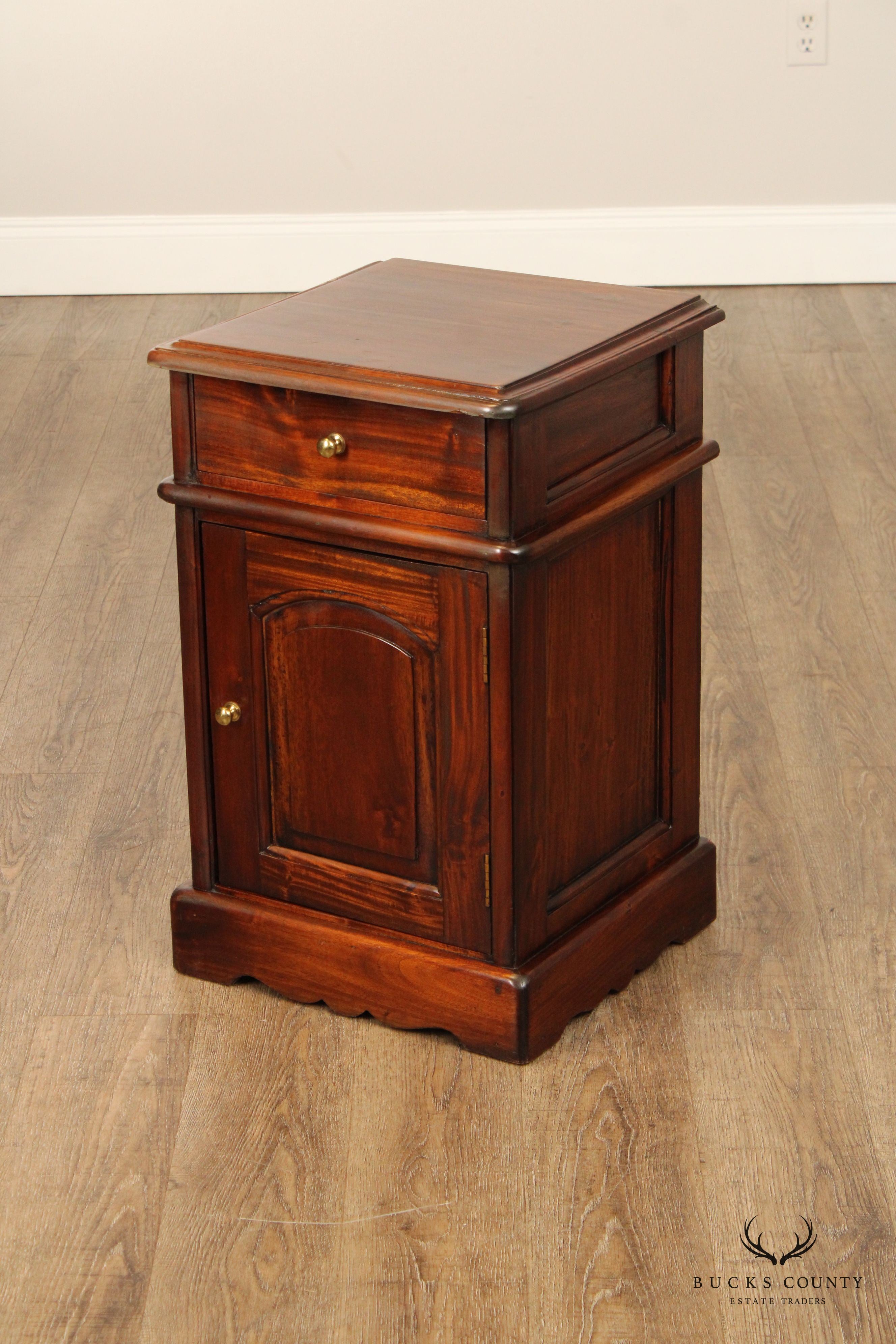 Traditional Hardwood Nightstand Cabinet