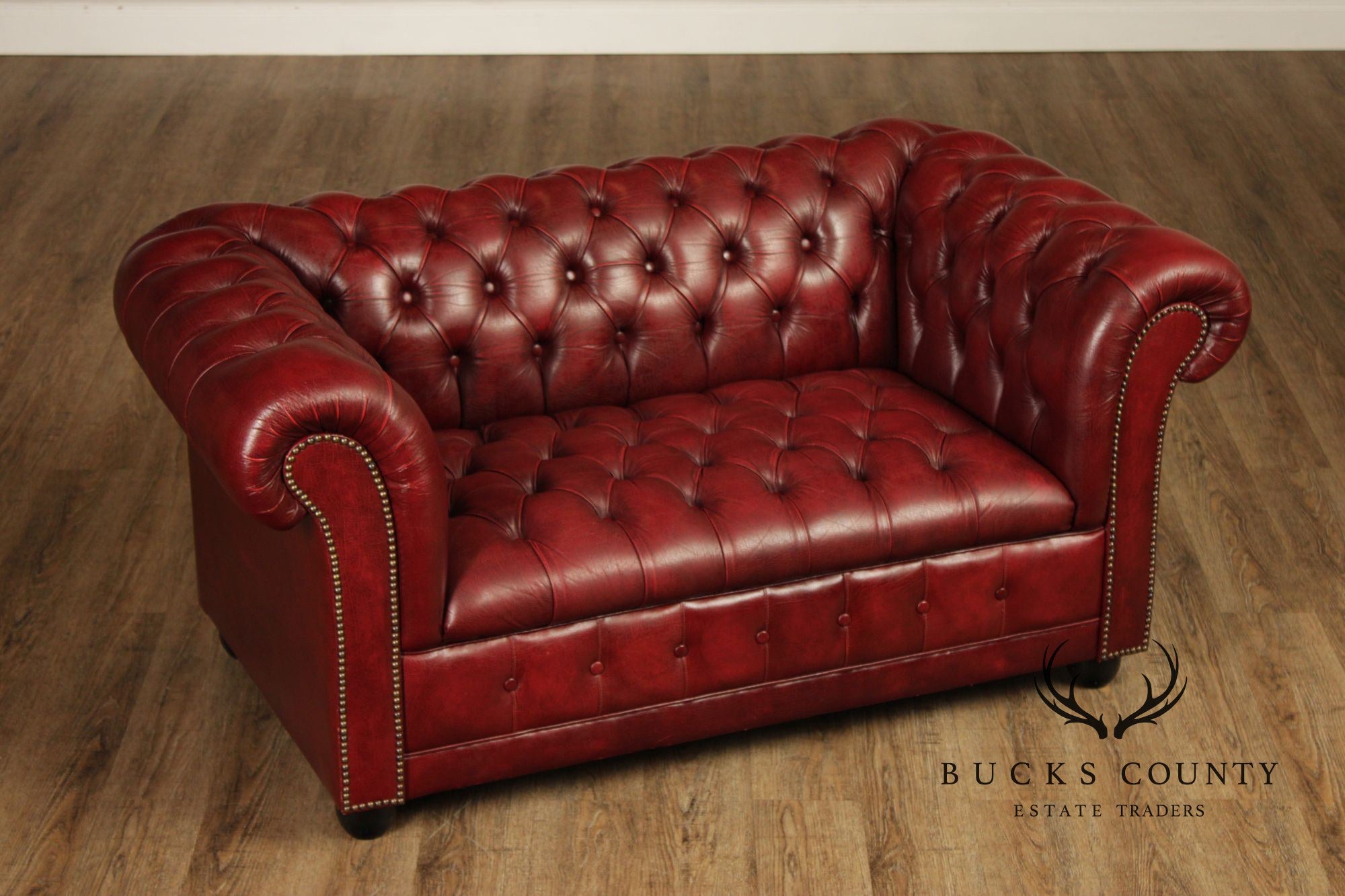 English Traditional Style Tufted Leather Chesterfield Loveseat