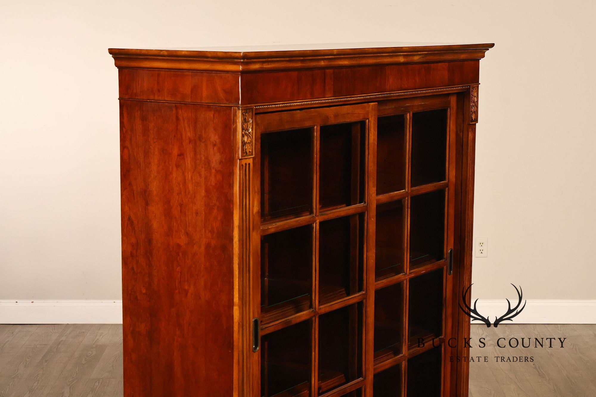 Ethan Allen 'Townhouse' Sliding Door Bookcase