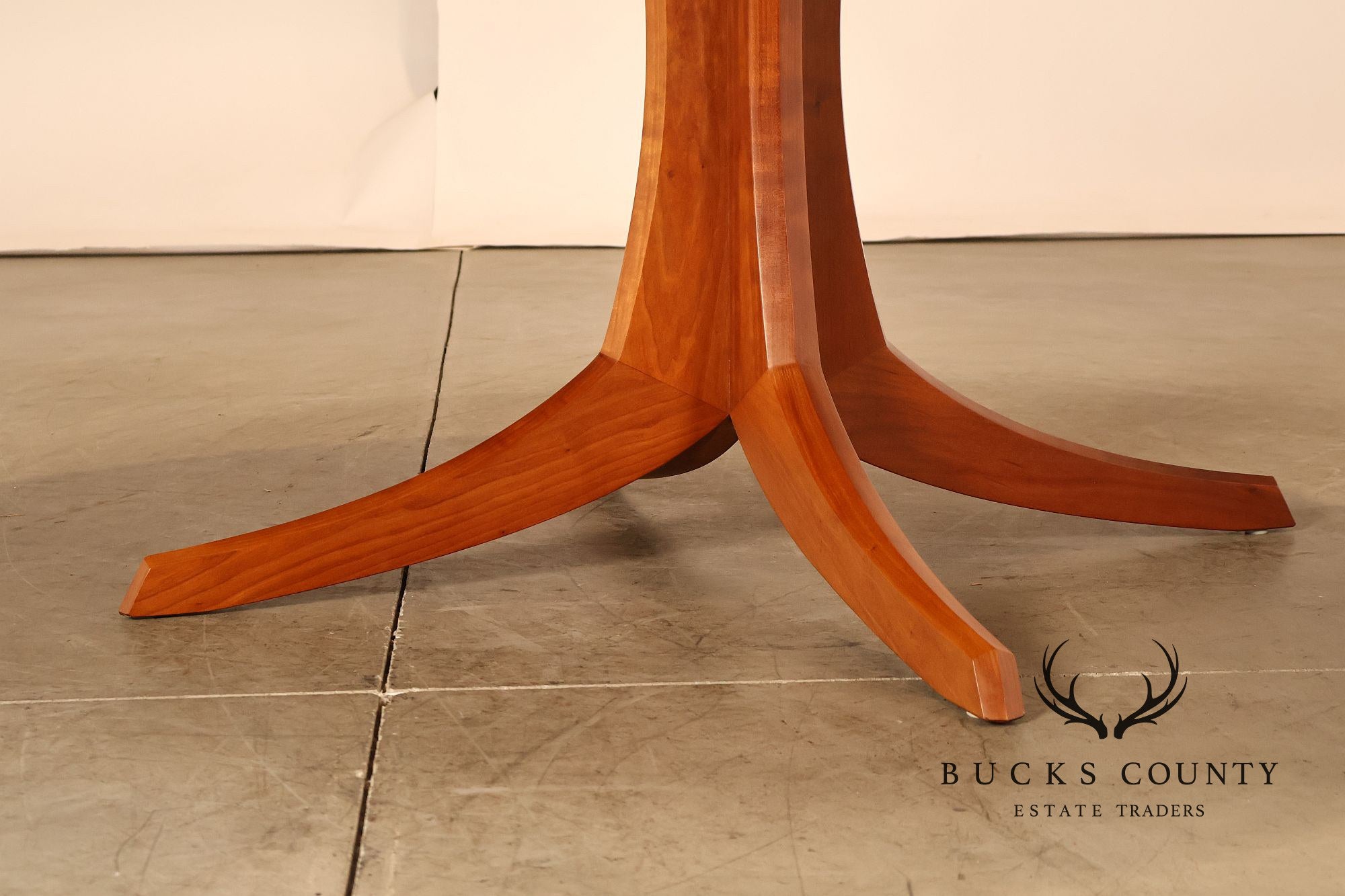 Thomas Moser Georgetown Round Cherry Pedestal Extension Dining Table