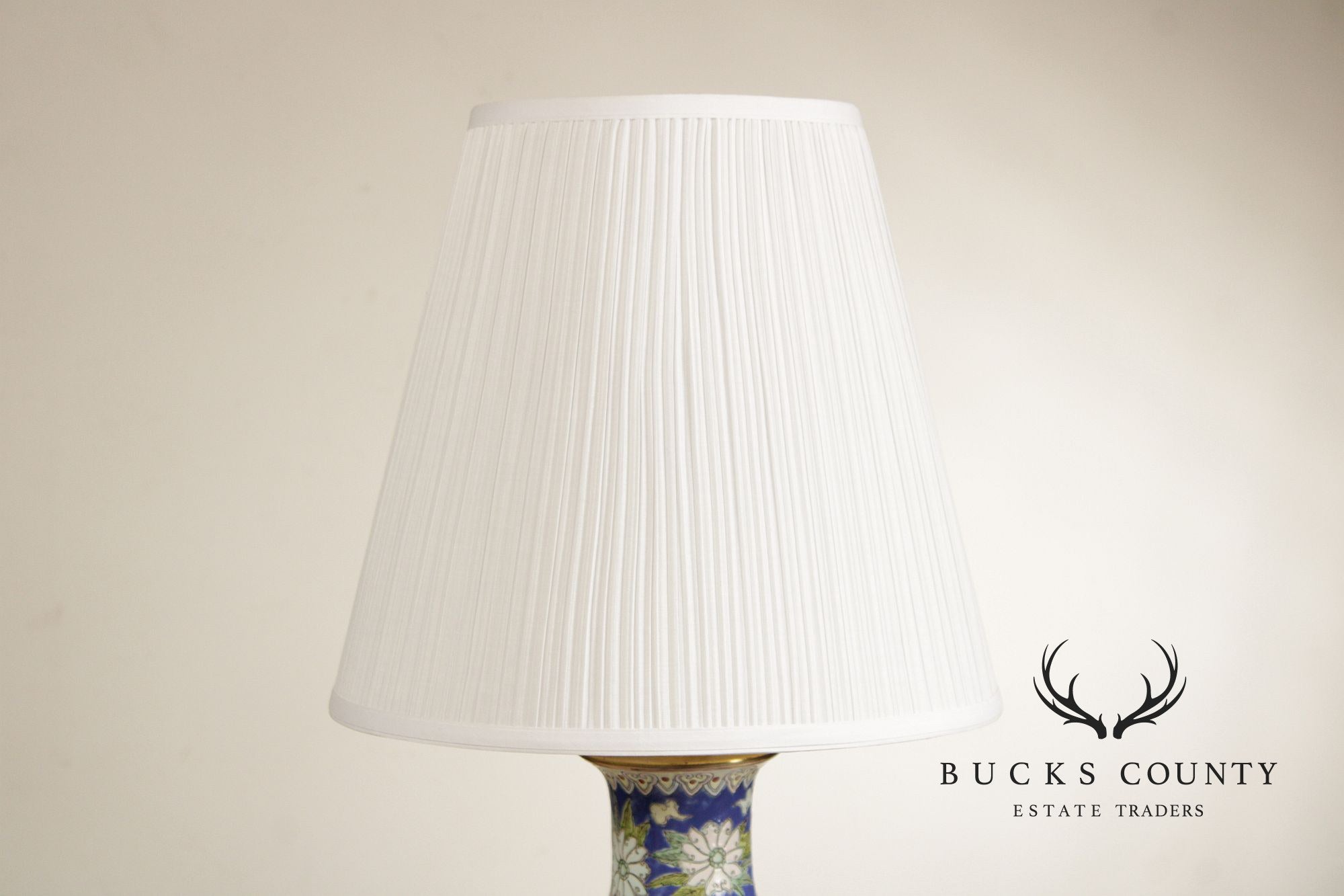 Asian Style Porcelain Vasiform Table Lamp