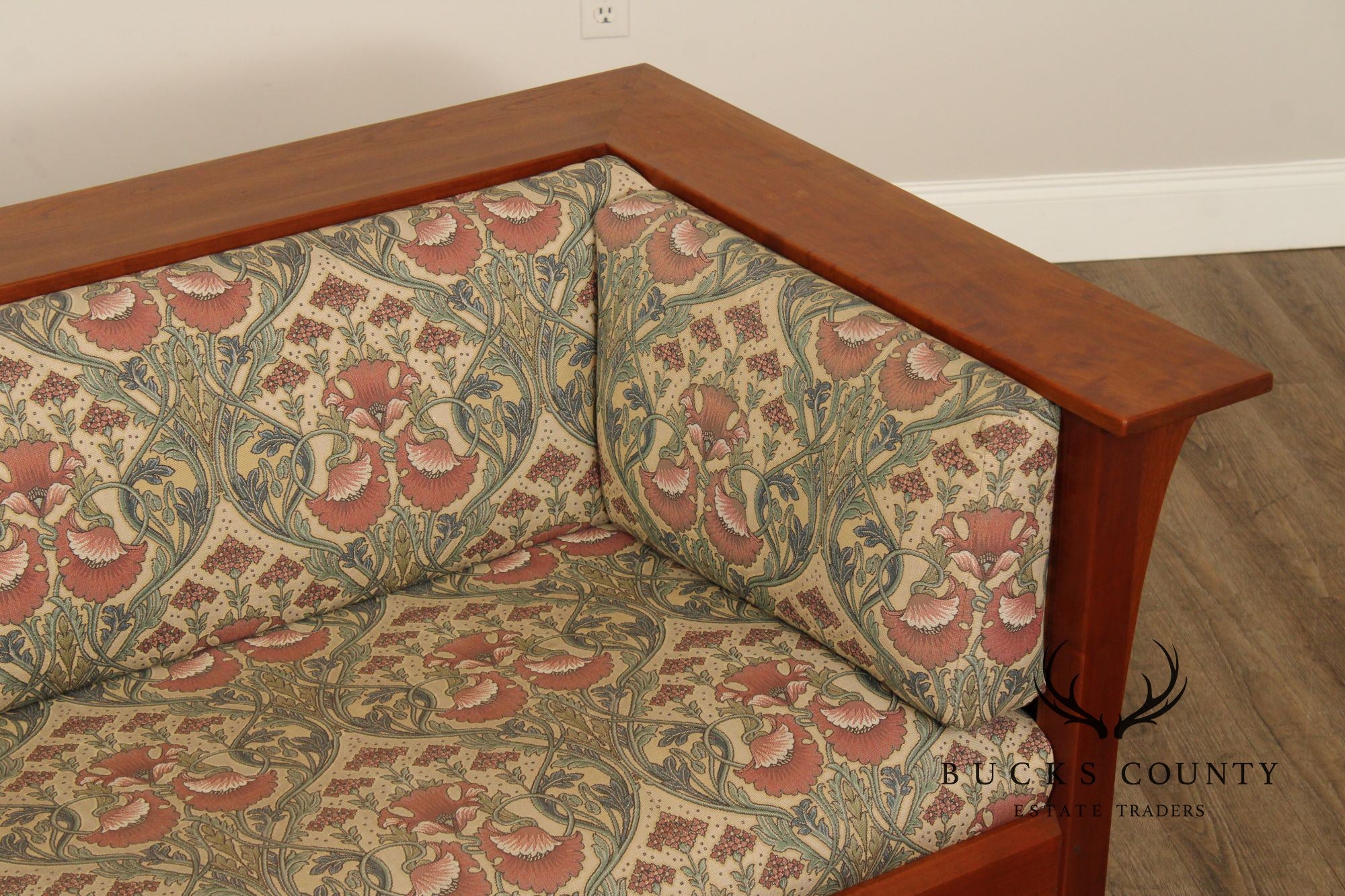 Stickley Mission Collection Cherry Prairie Settle