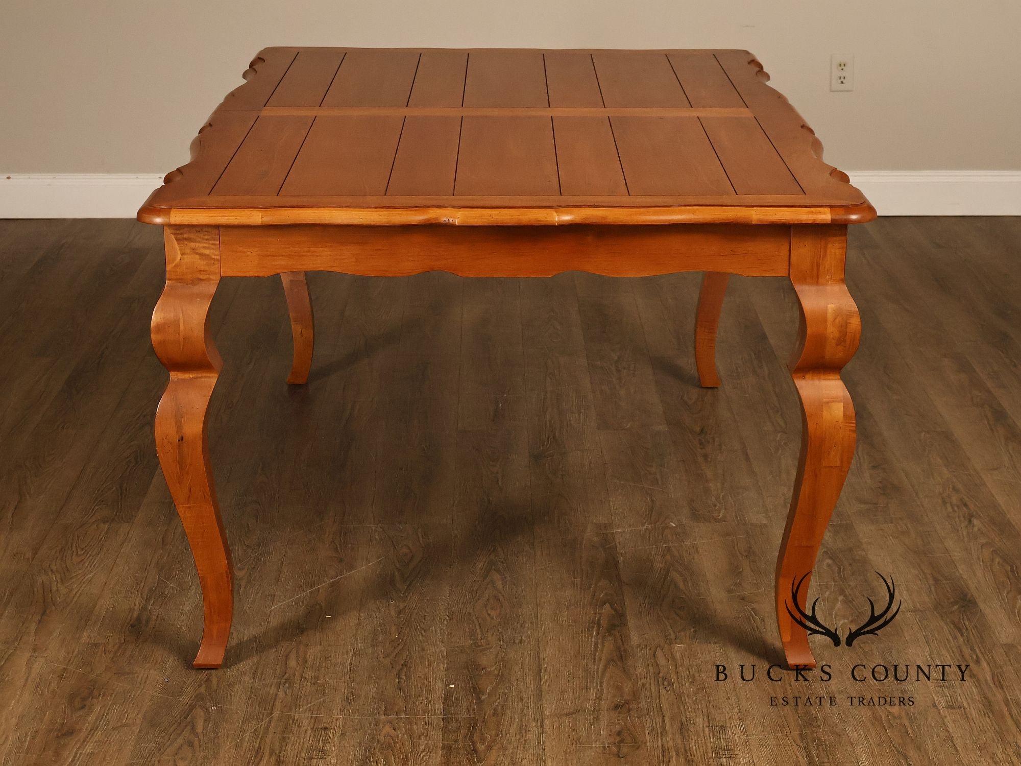 Ethan Allen 'Legacy' French Country Style Expandable Dining Table