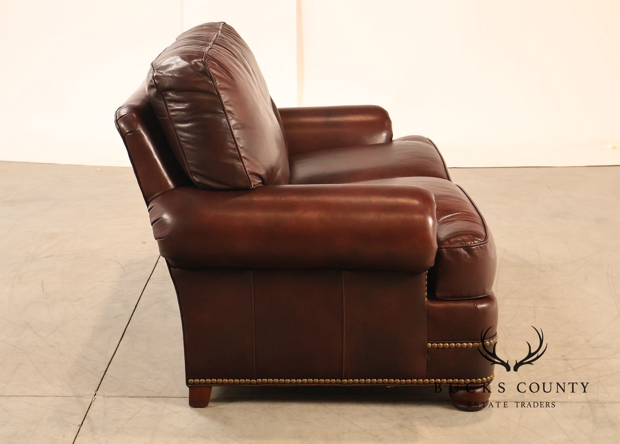 Hancock & Moore Traditional Leather Loveseat