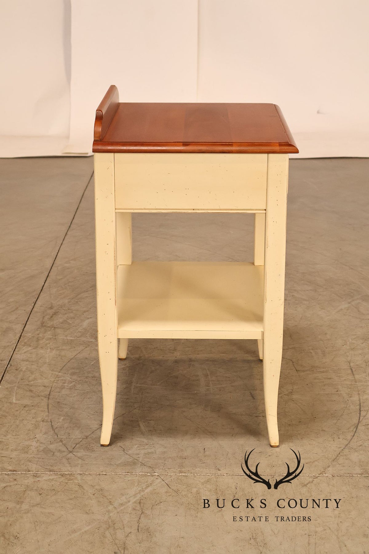Ethan Allen 'Country Crossings' Pair of Painted Nightstands