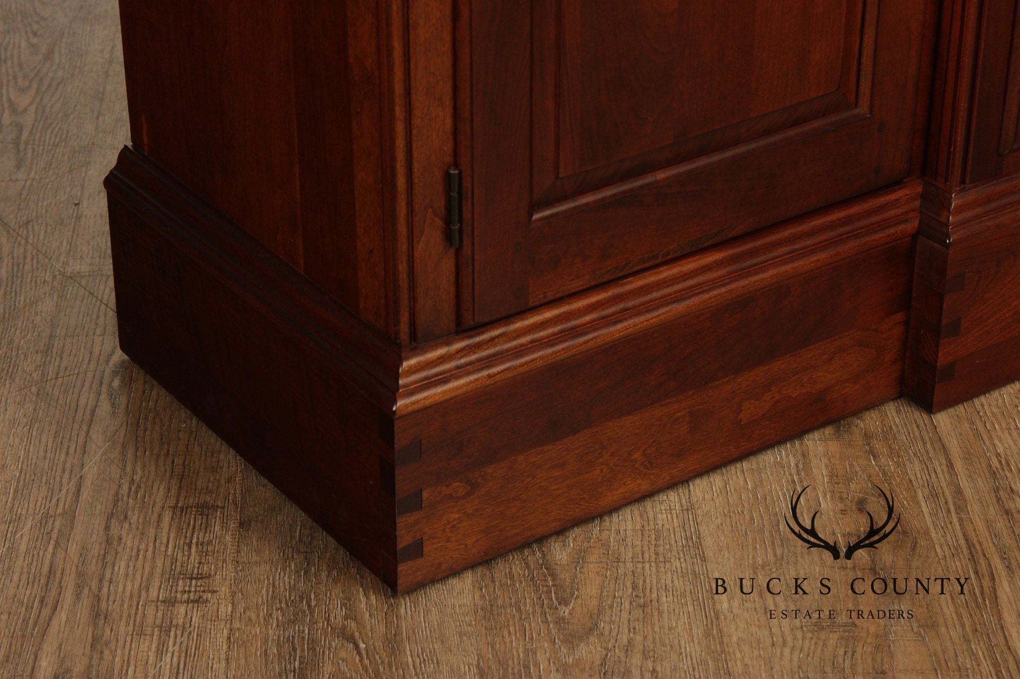 Pennsylvania House Cherry Colonial Style Lighted China Cabinet Hutch