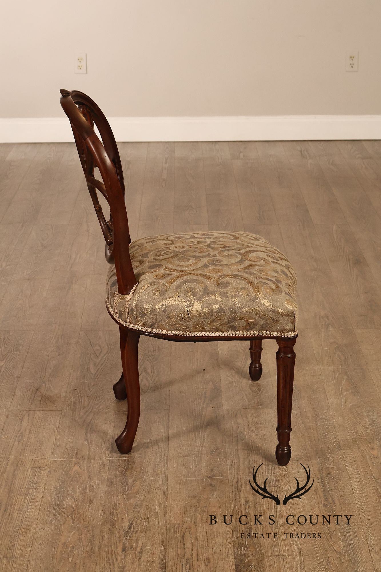 Hepplewhite Inspired Set Of Eight Mahogany Carved Oval Back  Dining Chairs