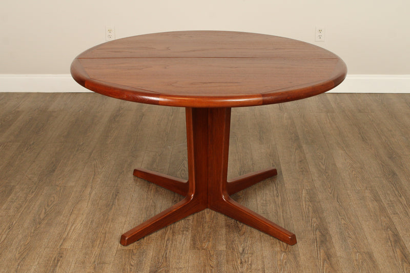 Danish round table 1 leaf