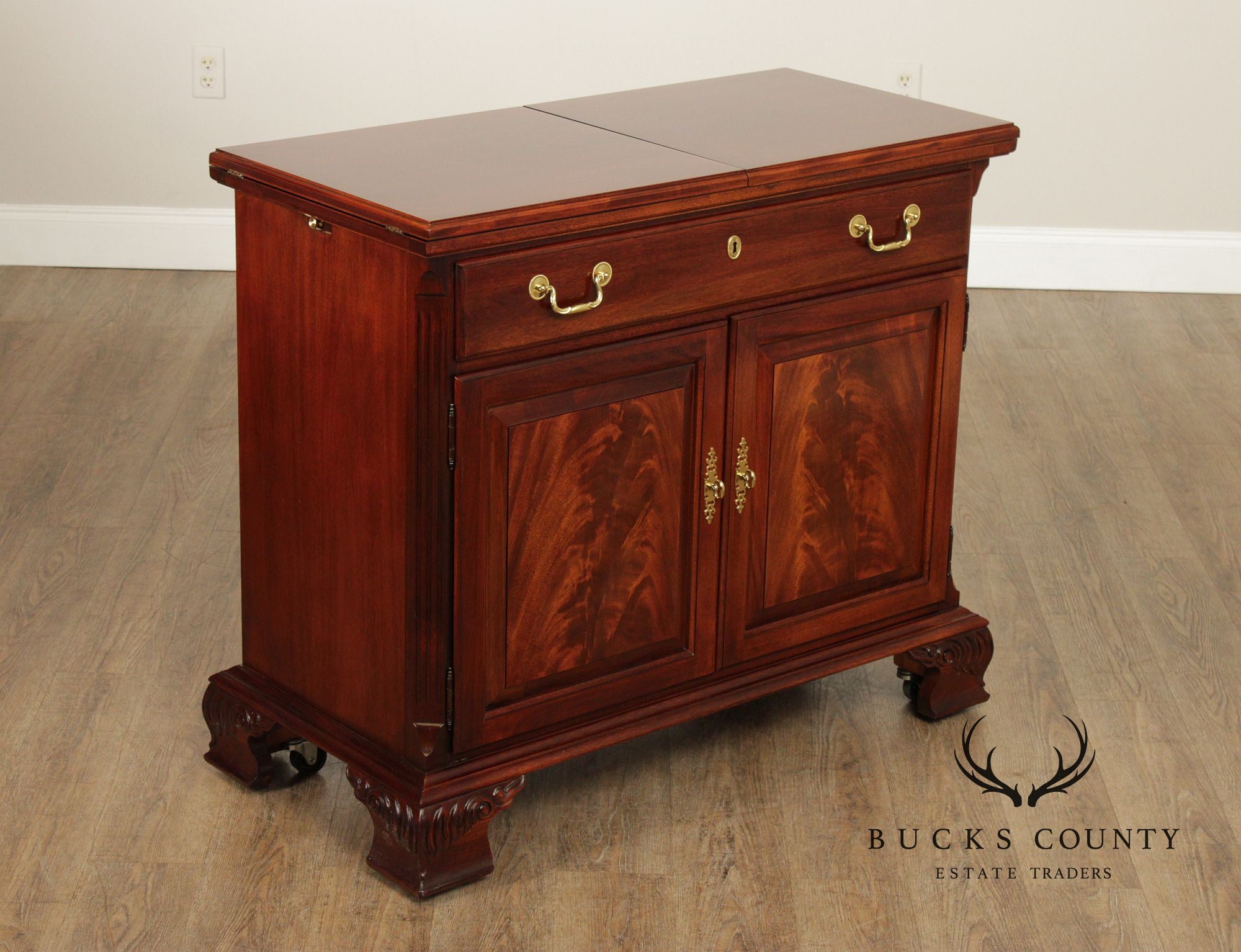 Thomasville Georgian Style Mahogany Flip Top Server