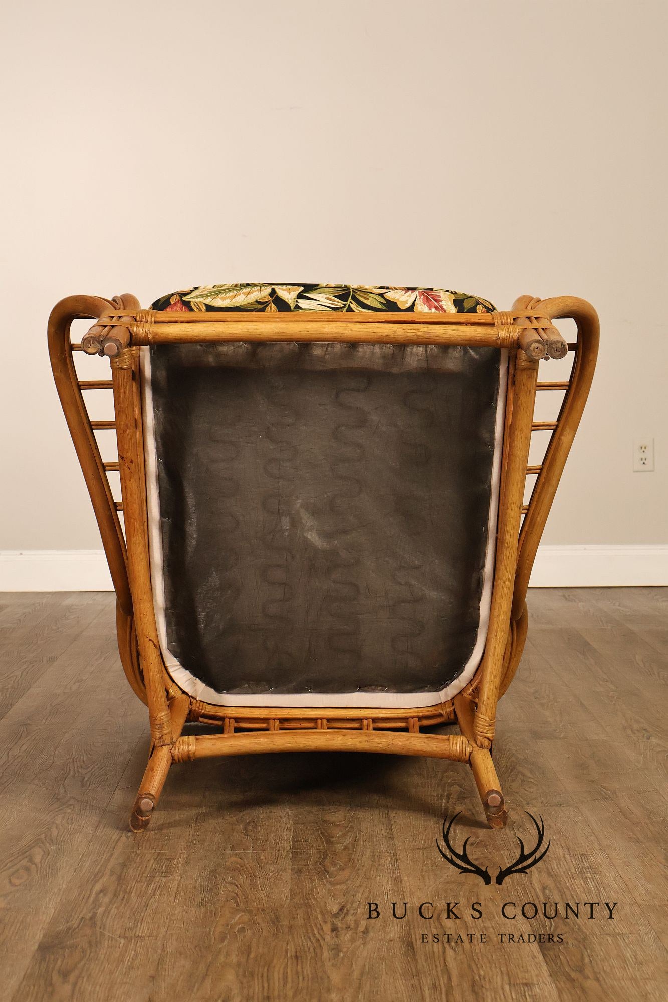 Lane Venture Wicker Lounge Chair With Tropical Upholstery