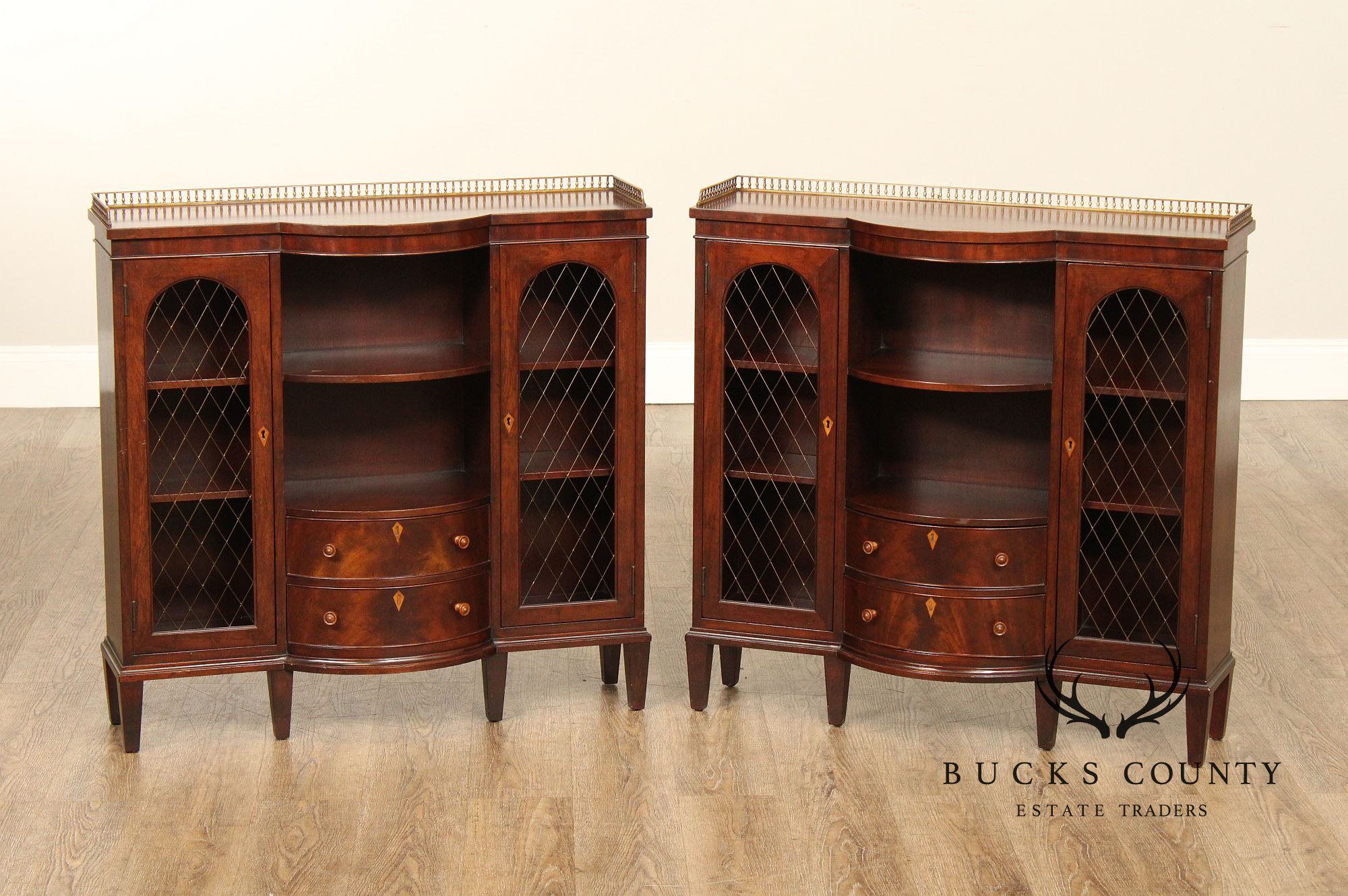 1930'S FEDERAL STYLE MAHOGANY PAIR OF  LOW BOOKCASES