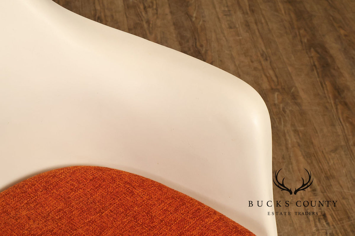 Eero Saarinen Mid Century Modern Set of Four Tulip Armchairs