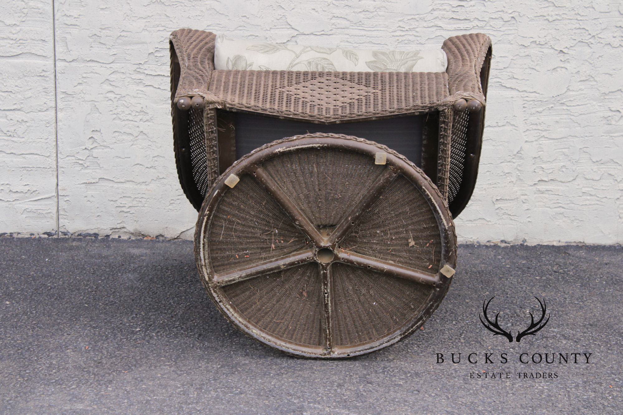 Lloyd Loom Outdoor Swivel Rocking Wicker Lounge Chair