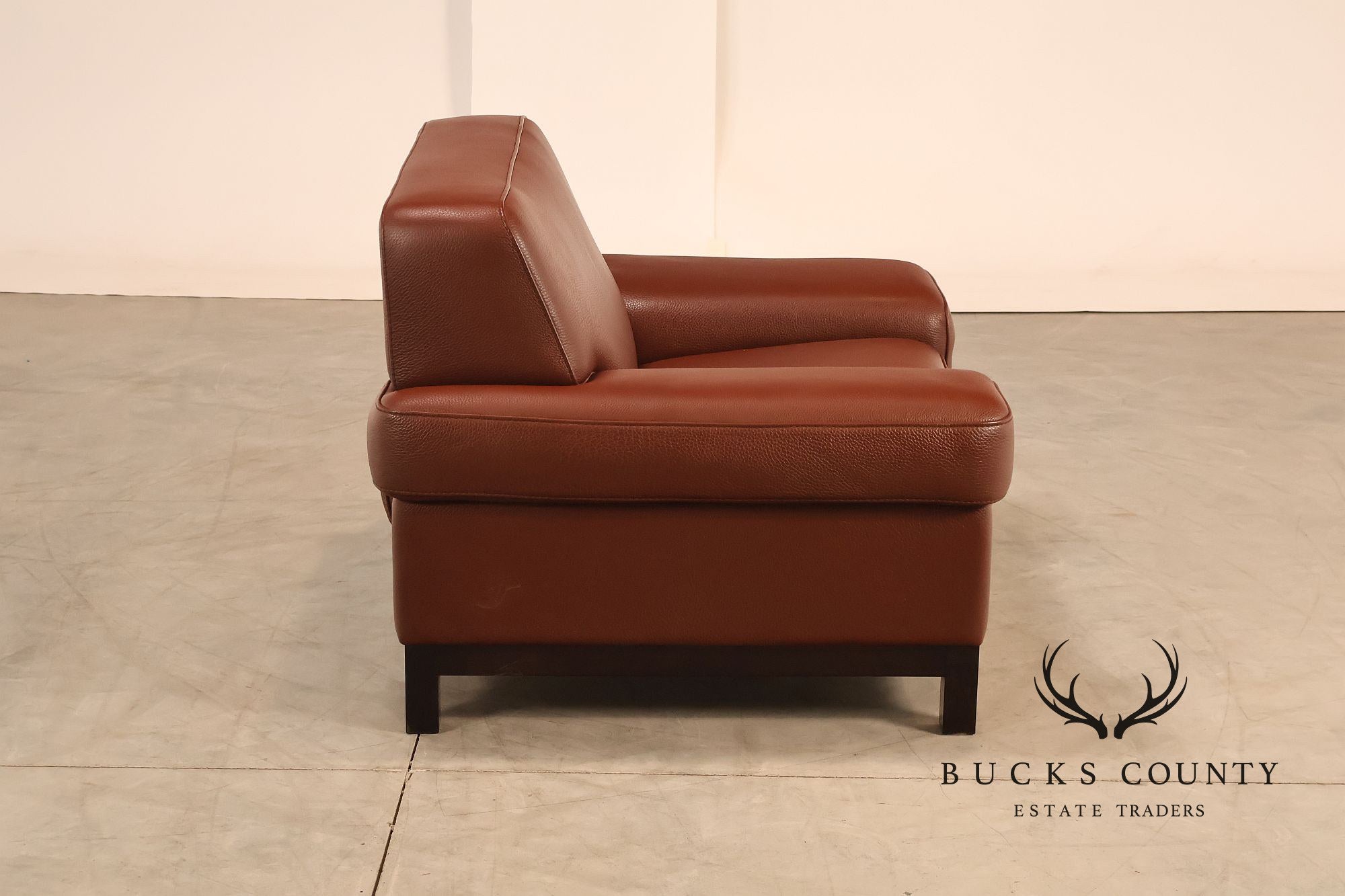 Formenti Pair of Italian Leather Lounge Chairs