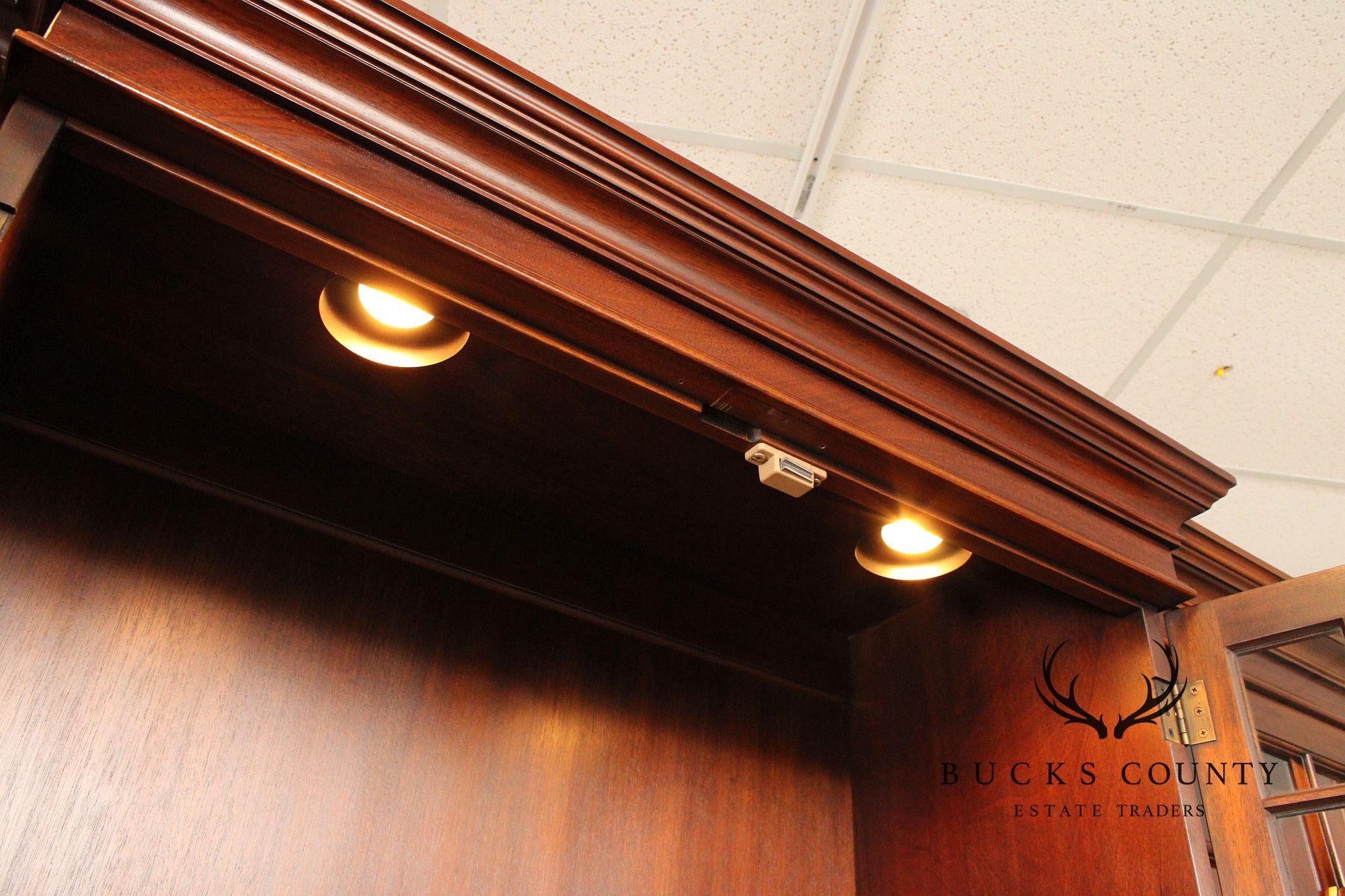 Henkel Harris Georgian Style Inlaid Mahogany Breakfront Bookcase